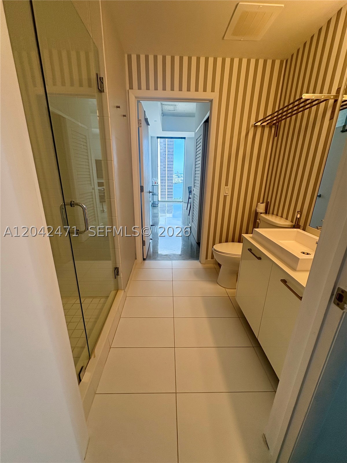 151 SE 1st St #2401, Miami FL 33131