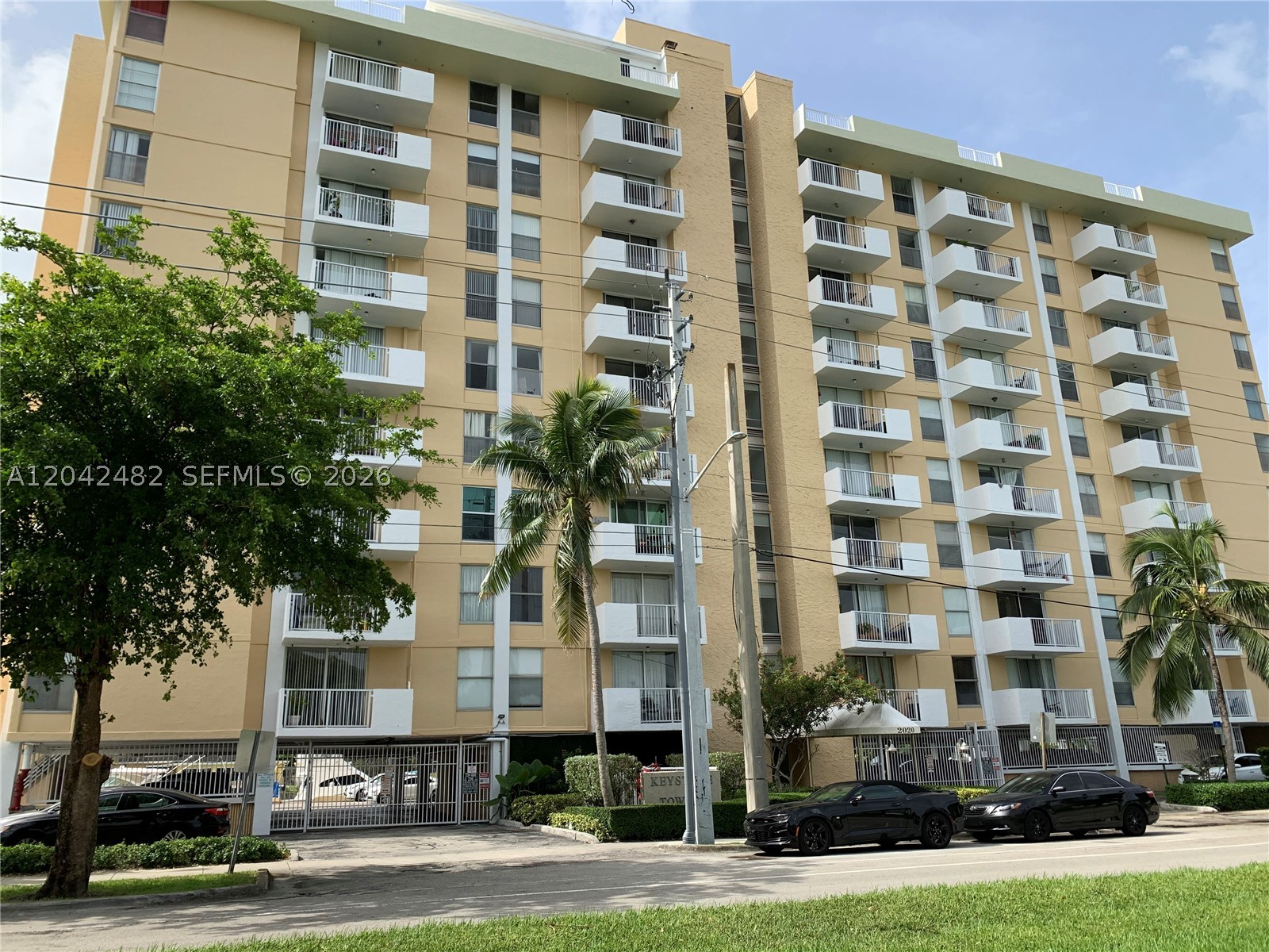 2000 NE 135th St #710, North Miami FL 33181