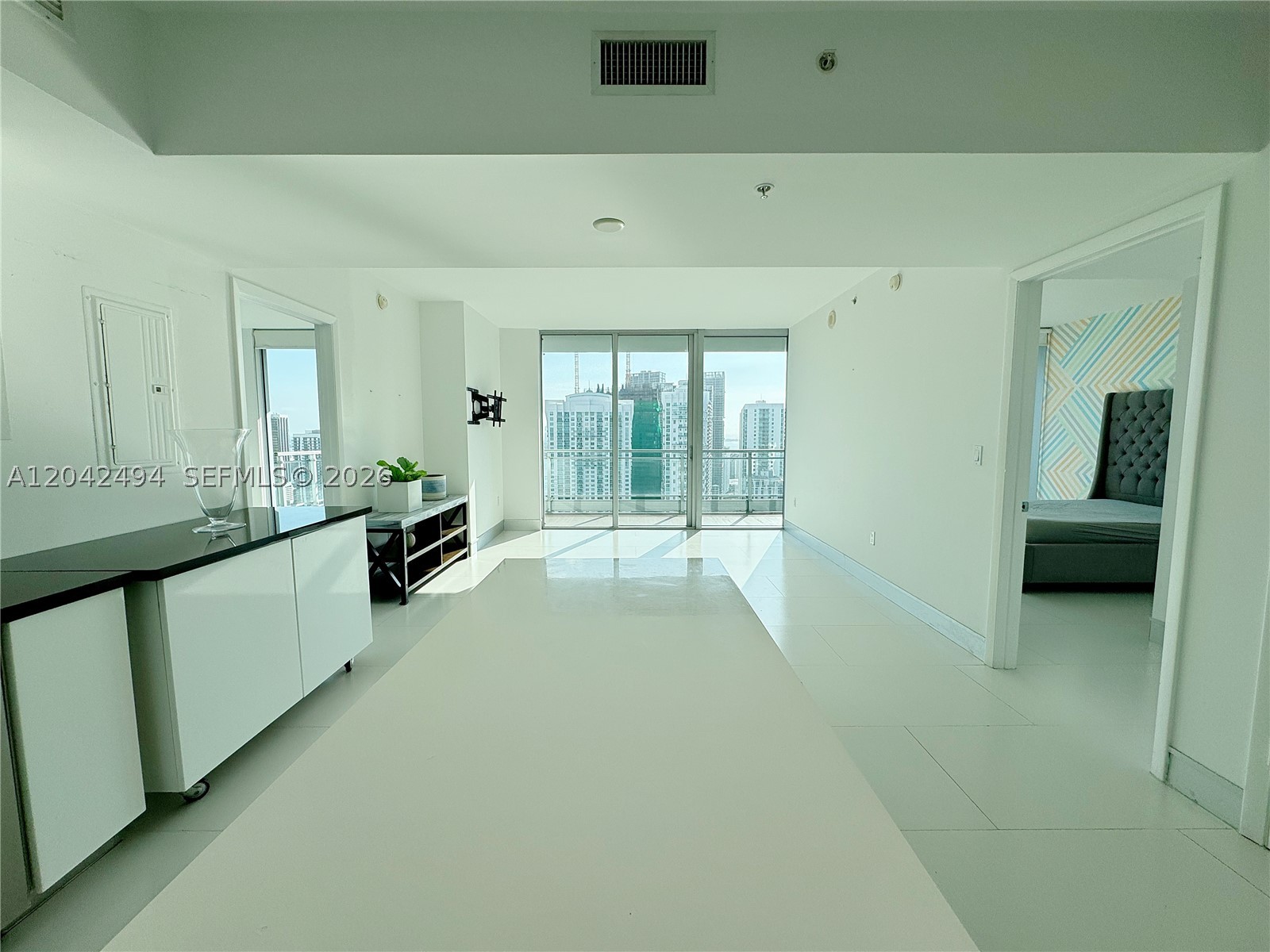 92 SW 3rd St #3912, Miami FL 33130