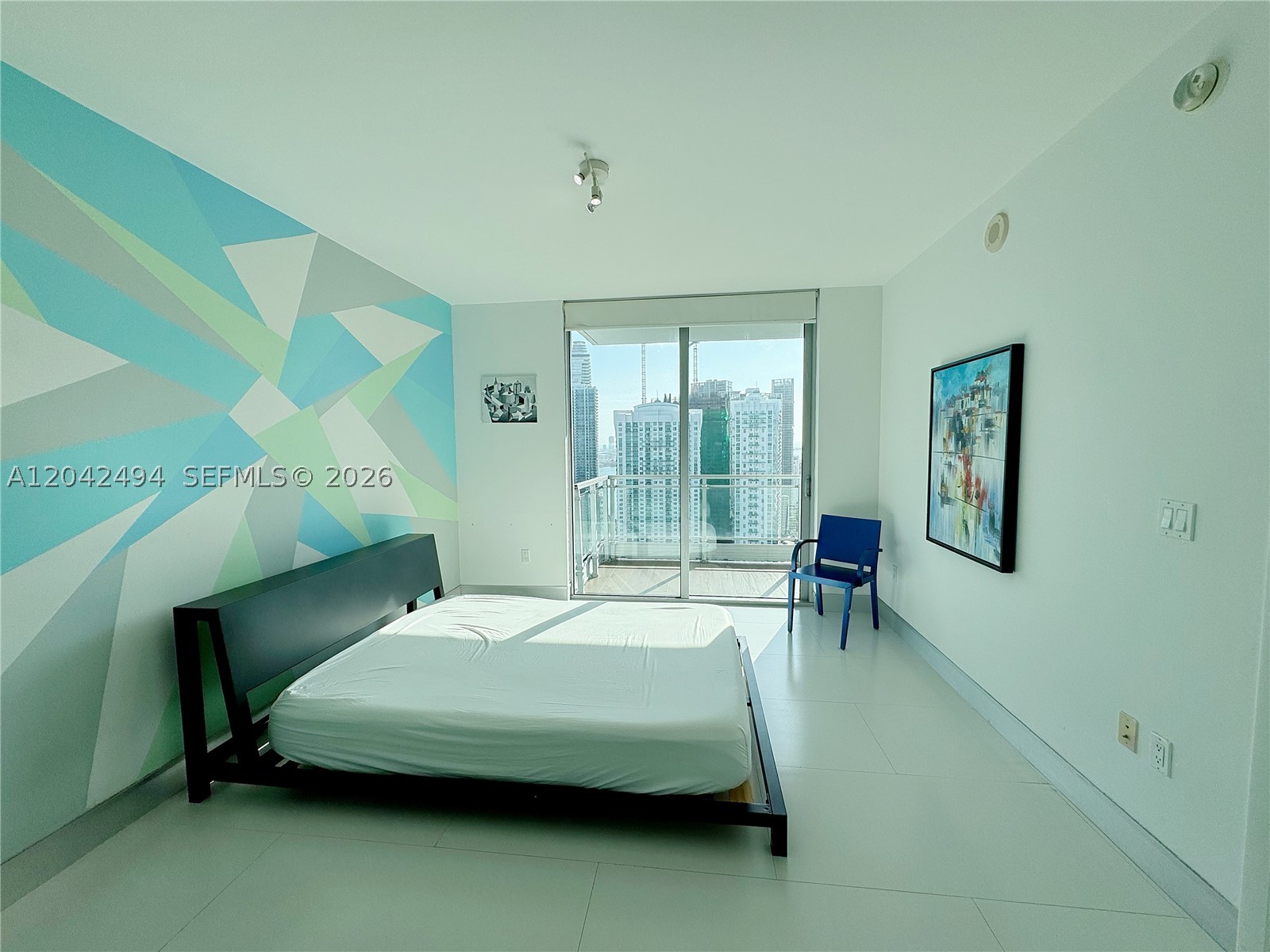 92 SW 3rd St #3912, Miami FL 33130