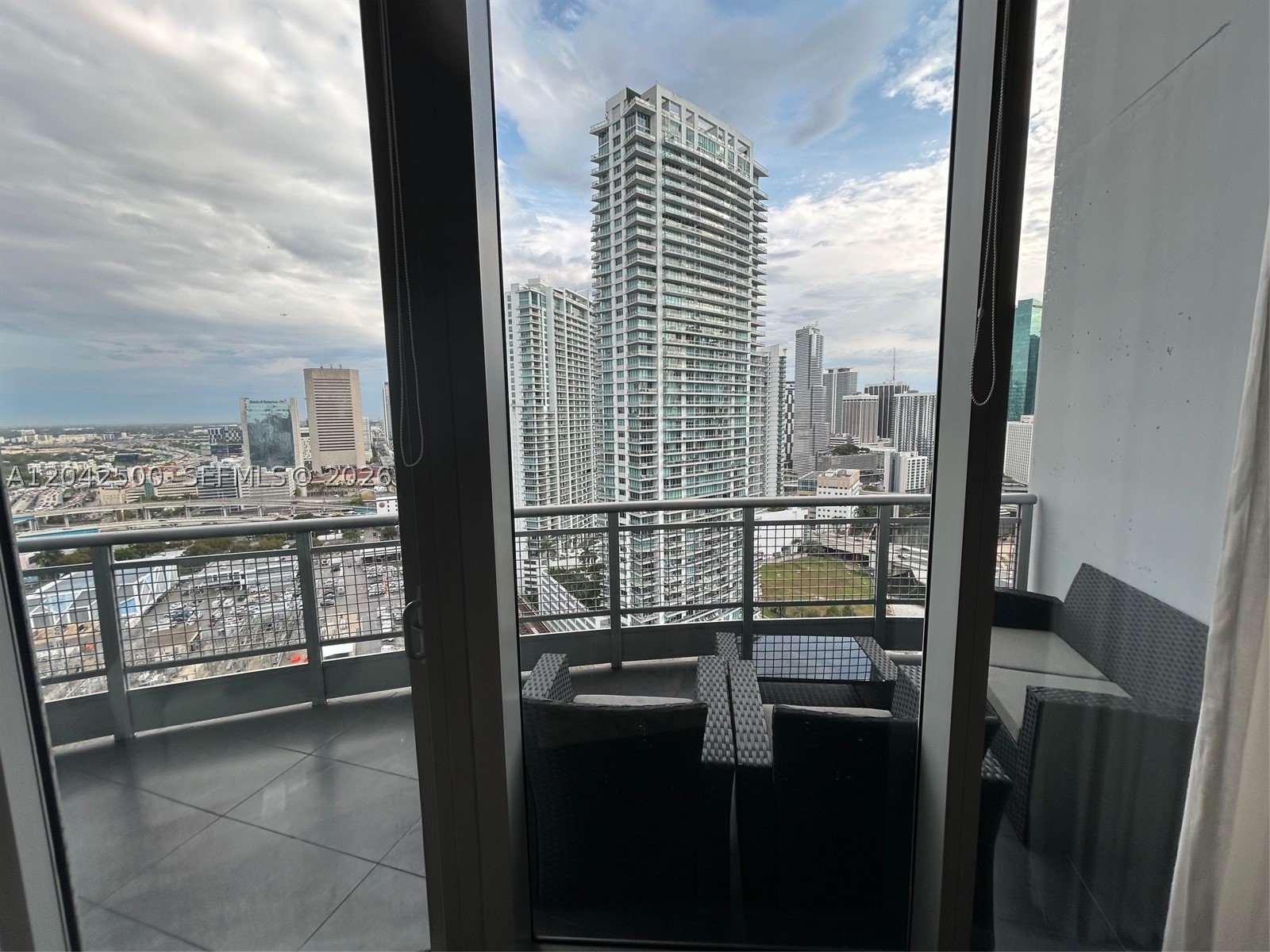 690 SW 1st Ct #3101, Miami FL 33130