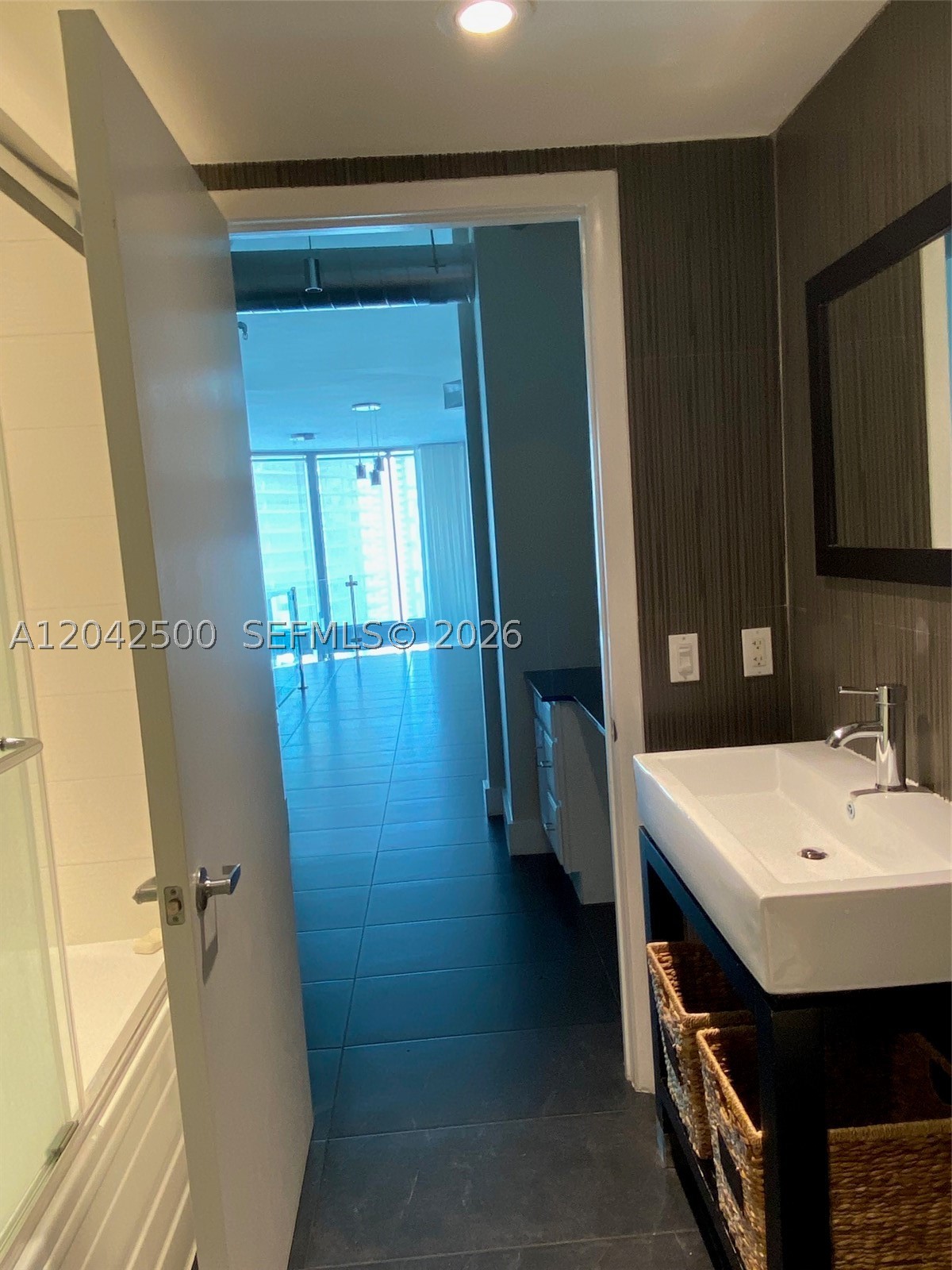 690 SW 1st Ct #3101, Miami FL 33130