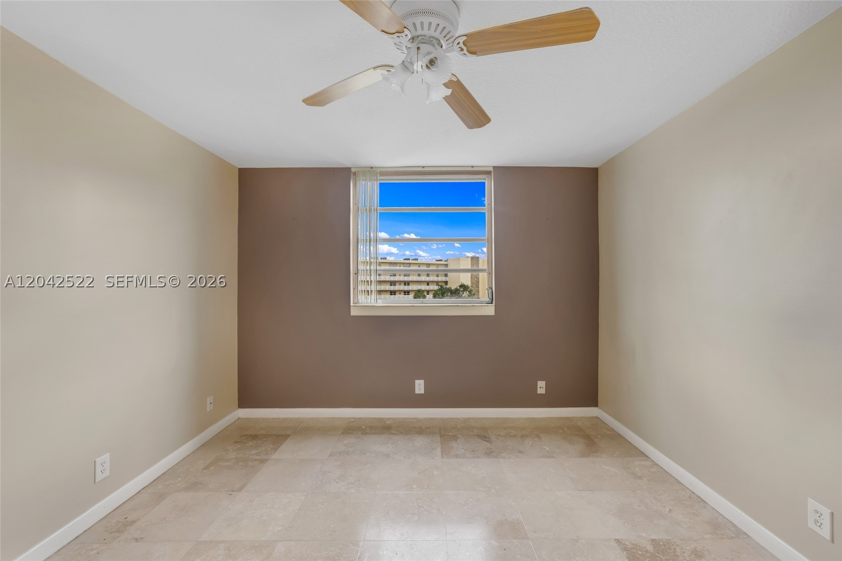 321 SE 3rd St #408, Dania Beach FL 33004