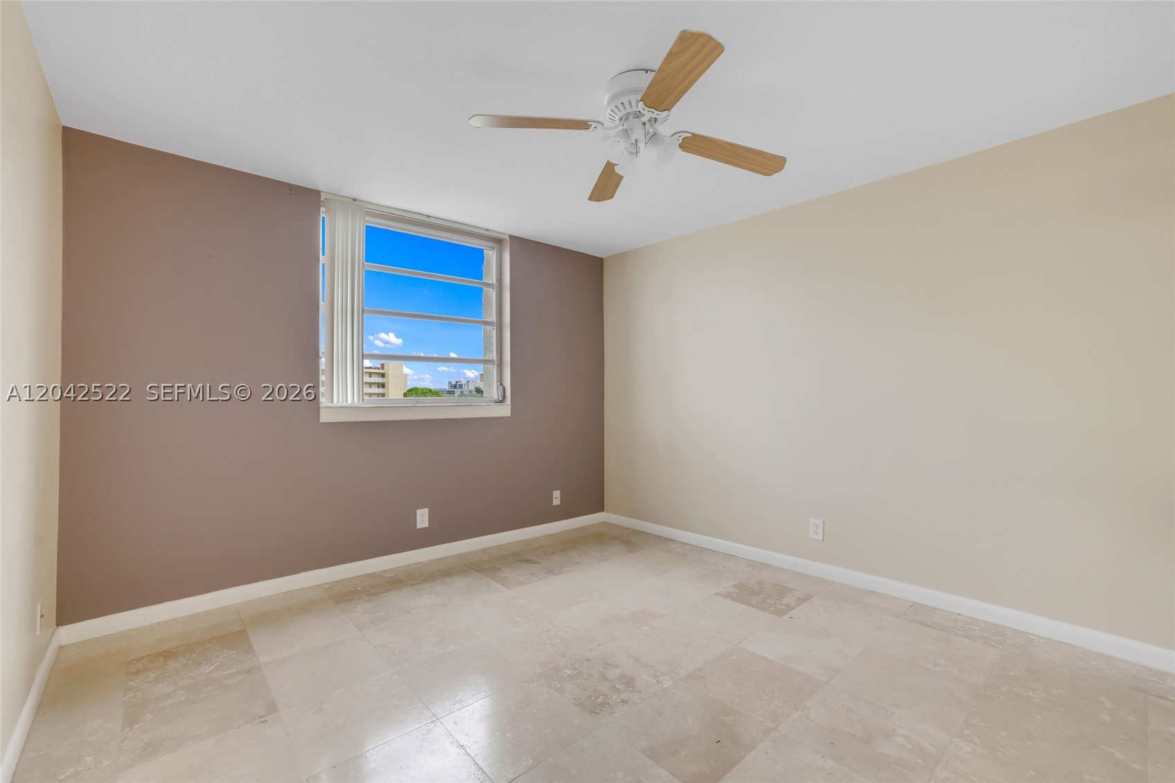 321 SE 3rd St #408, Dania Beach FL 33004