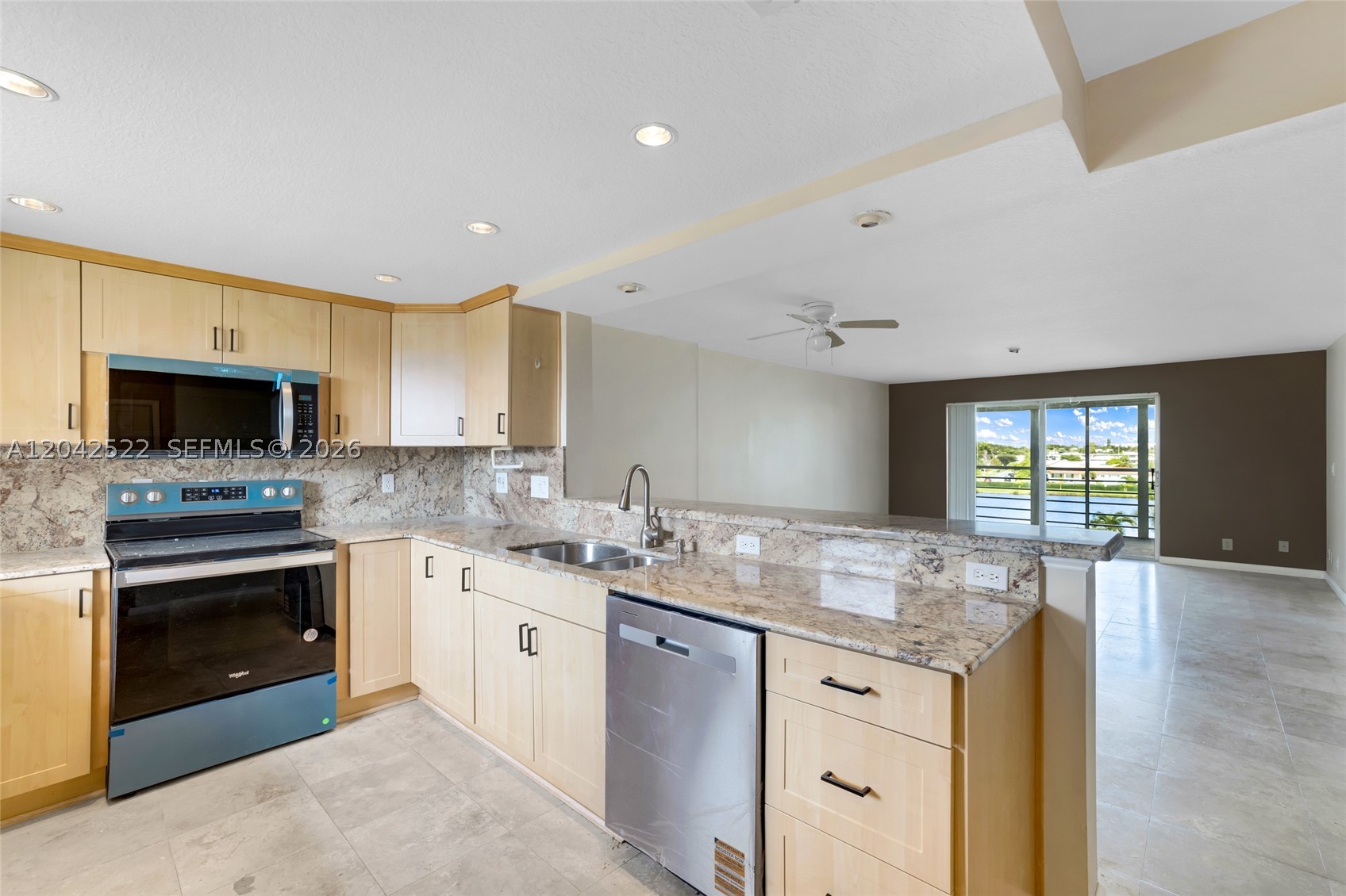 321 SE 3rd St #408, Dania Beach FL 33004