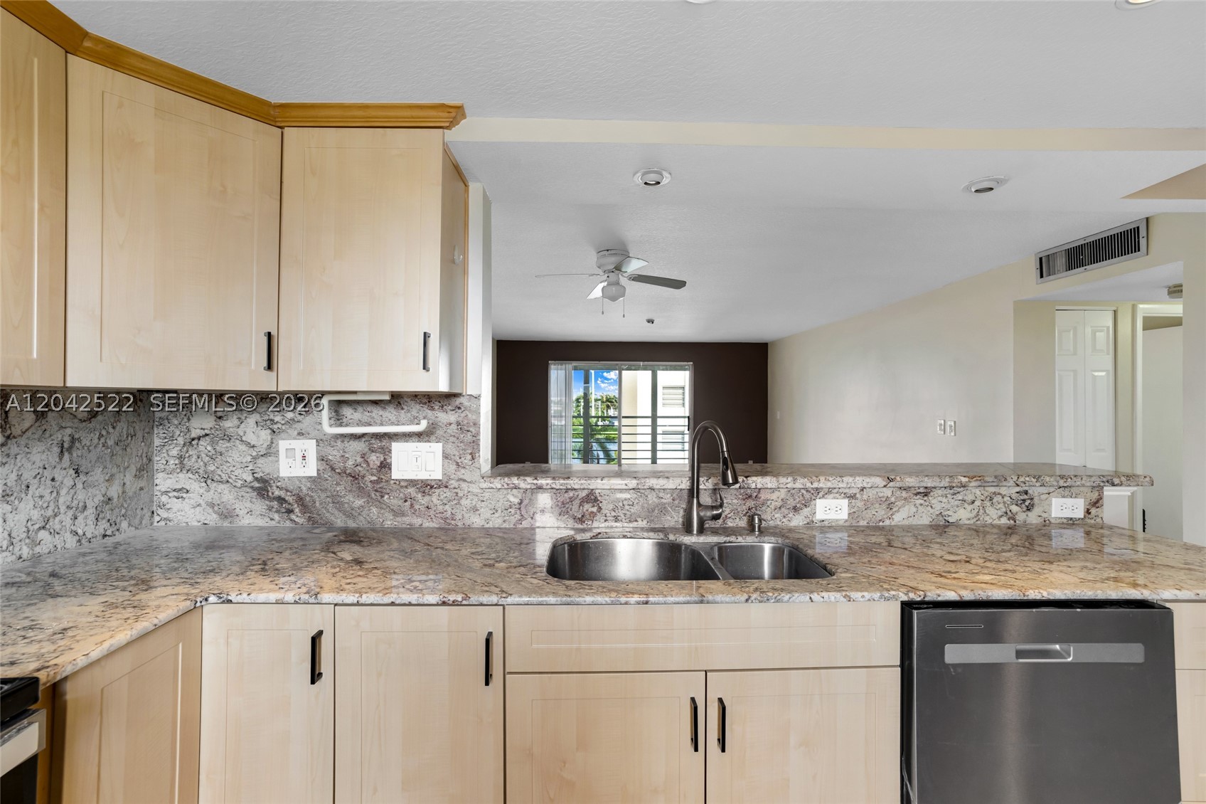 321 SE 3rd St #408, Dania Beach FL 33004