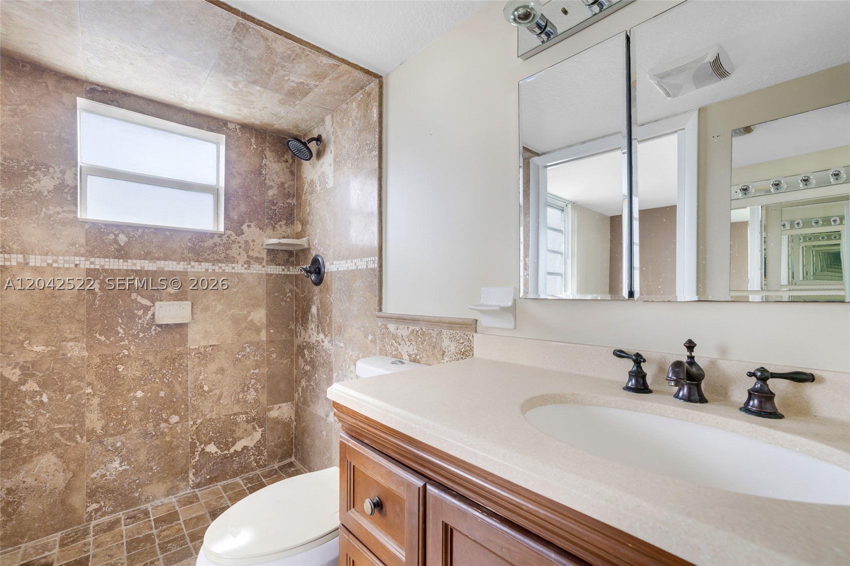 321 SE 3rd St #408, Dania Beach FL 33004