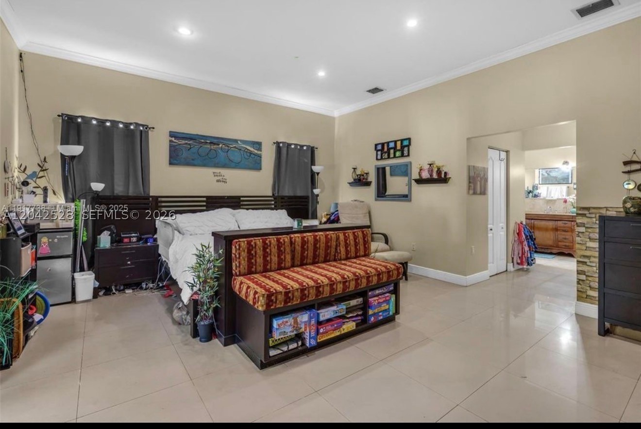 3135 SW 80th Ave, Miami FL 33155