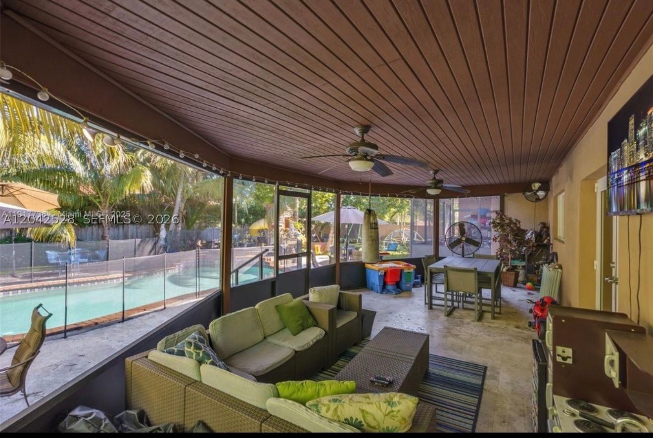 3135 SW 80th Ave, Miami FL 33155