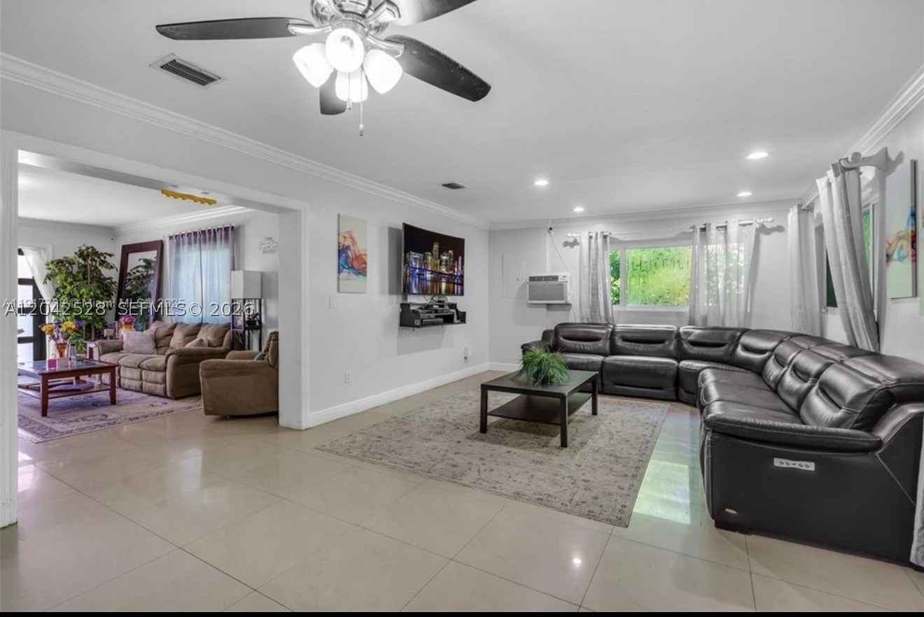 3135 SW 80th Ave, Miami FL 33155