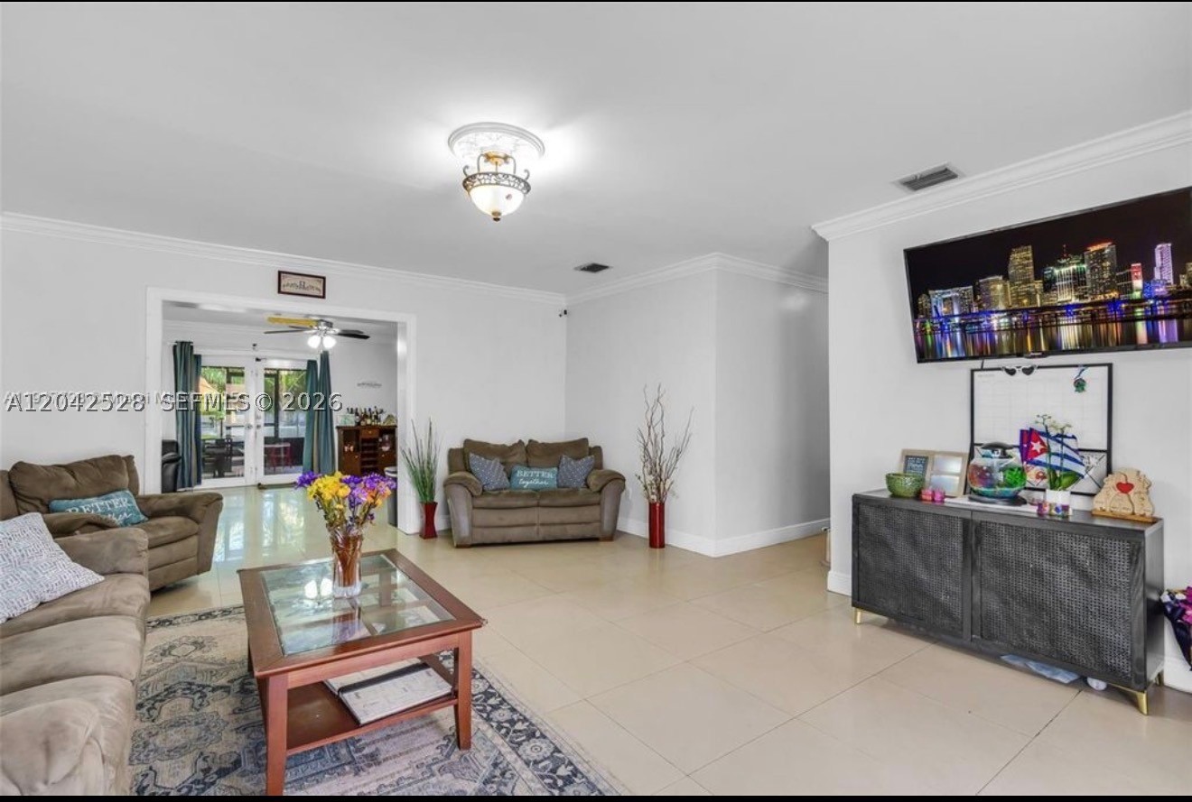 3135 SW 80th Ave, Miami FL 33155