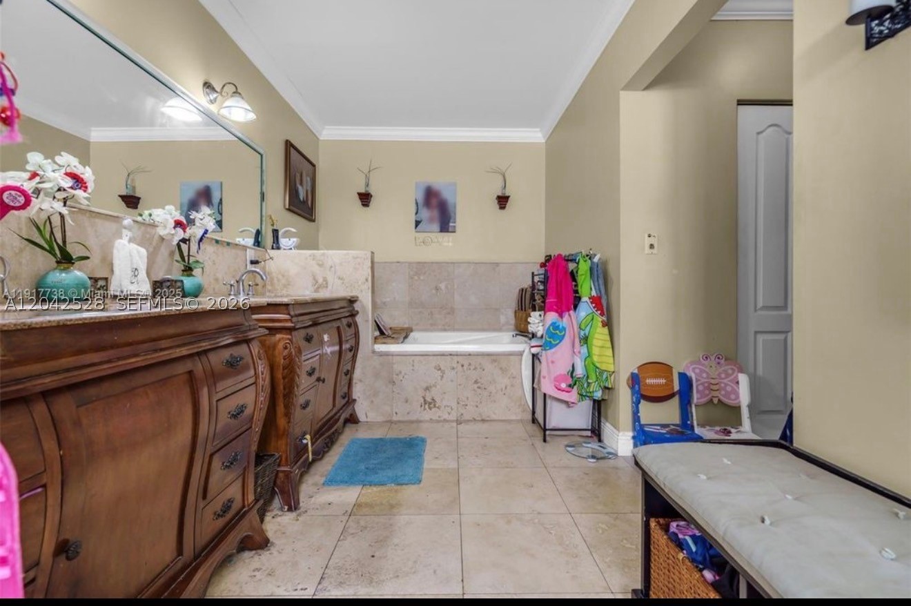 3135 SW 80th Ave, Miami FL 33155
