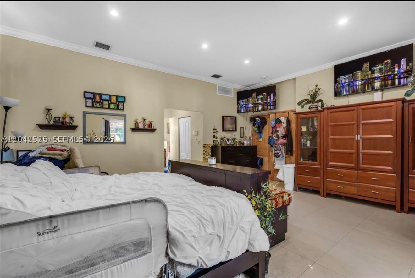 3135 SW 80th Ave, Miami FL 33155