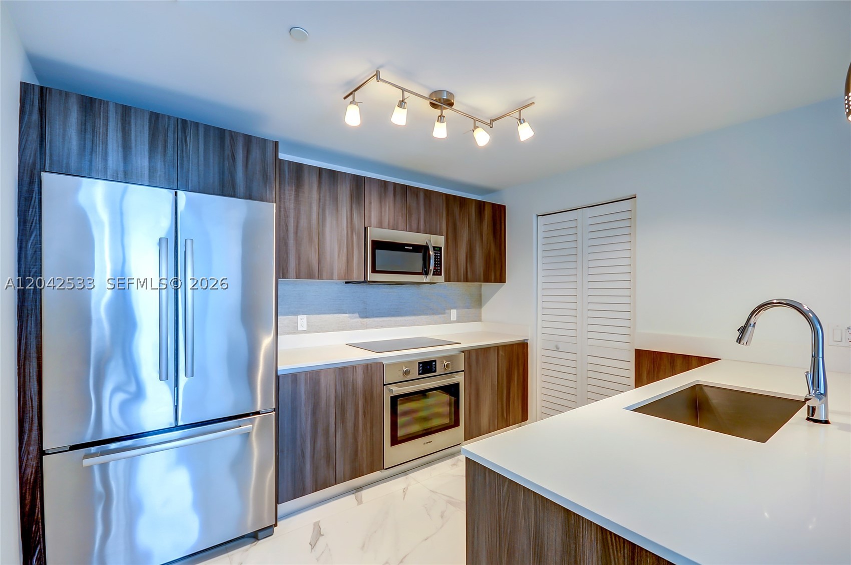488 NE 18th St #4310, Miami FL 33132