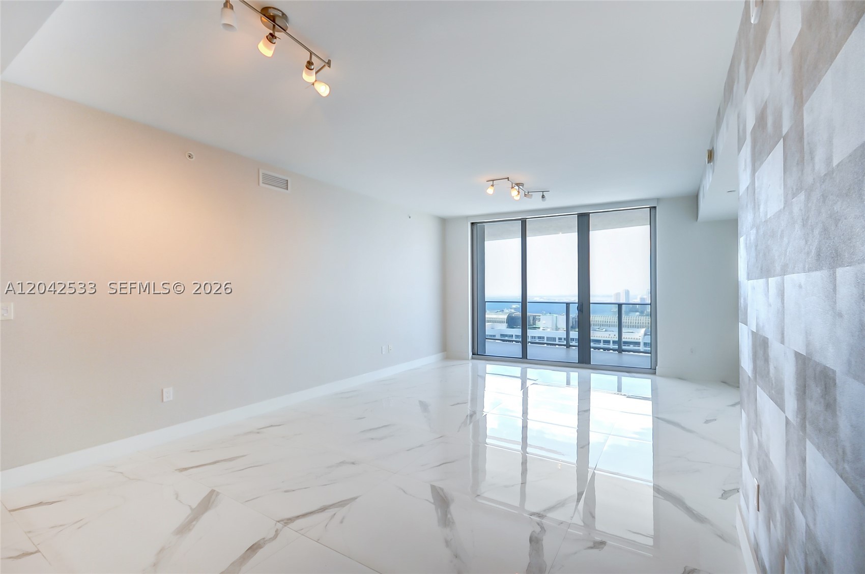 488 NE 18th St #4310, Miami FL 33132