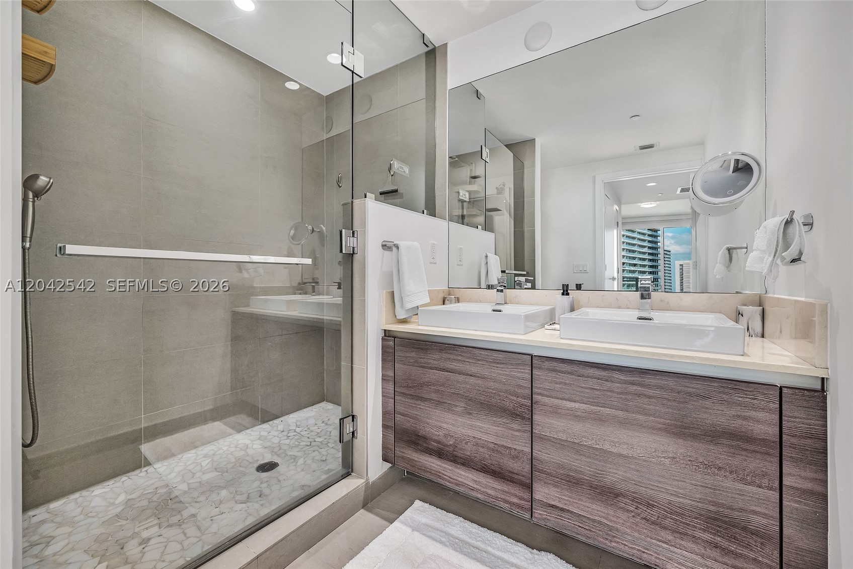 1080 Brickell Ave #1601, Miami FL 33131