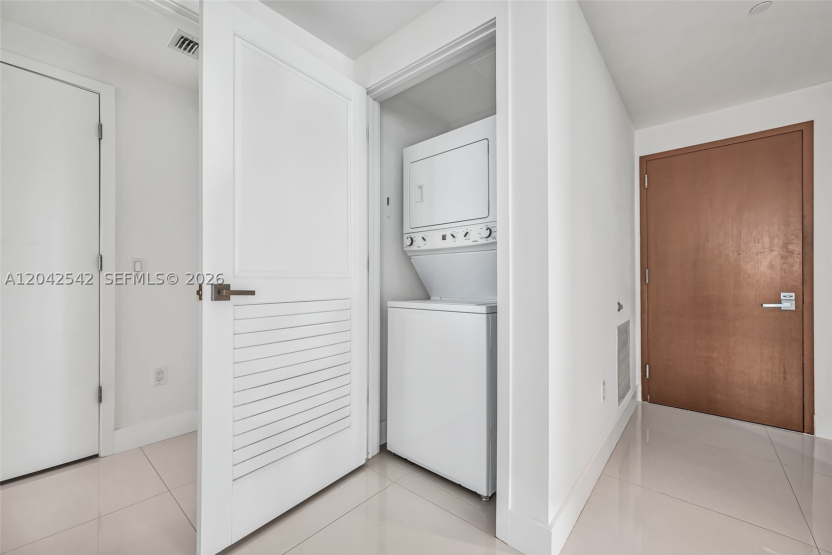 1080 Brickell Ave #1601, Miami FL 33131