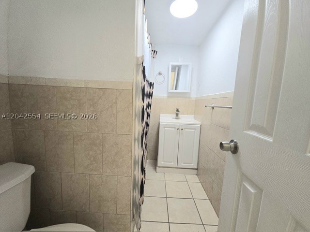 2441 NW 13th St #62, Miami FL 33125