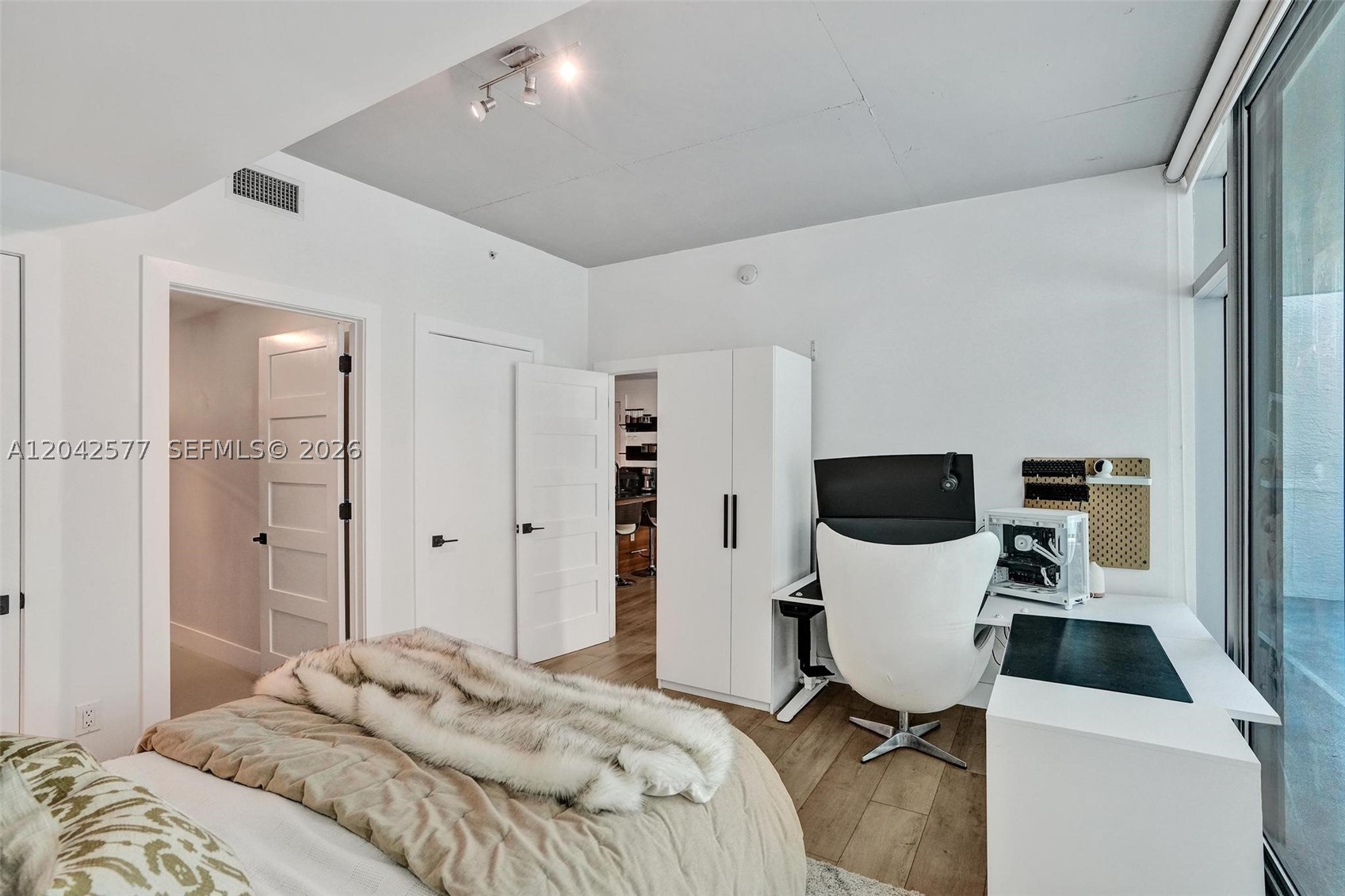3301 NE 1st Ave #L0302, Miami FL 33137