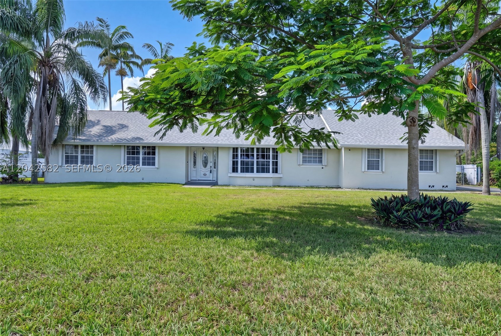1728 NW 20th St, Homestead FL 33030
