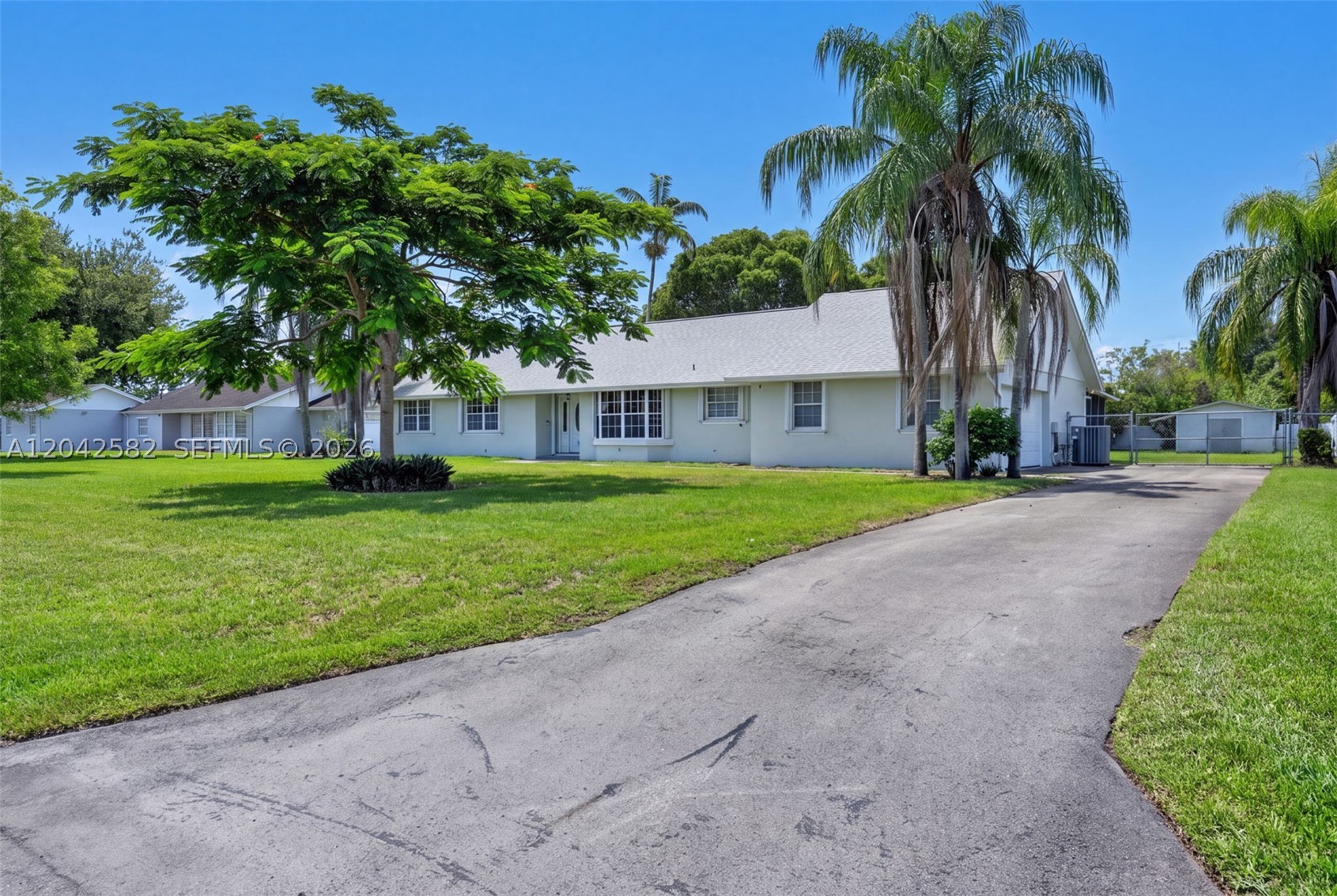 1728 NW 20th St, Homestead FL 33030