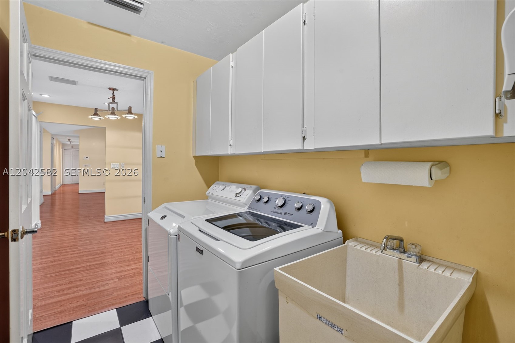 1728 NW 20th St, Homestead FL 33030