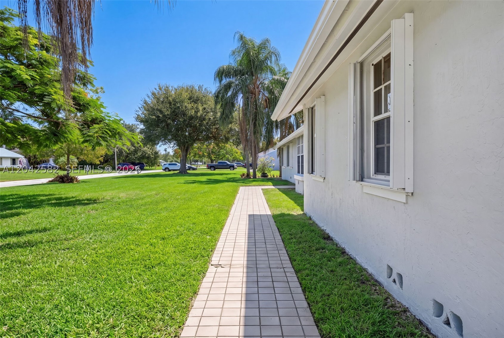 1728 NW 20th St, Homestead FL 33030