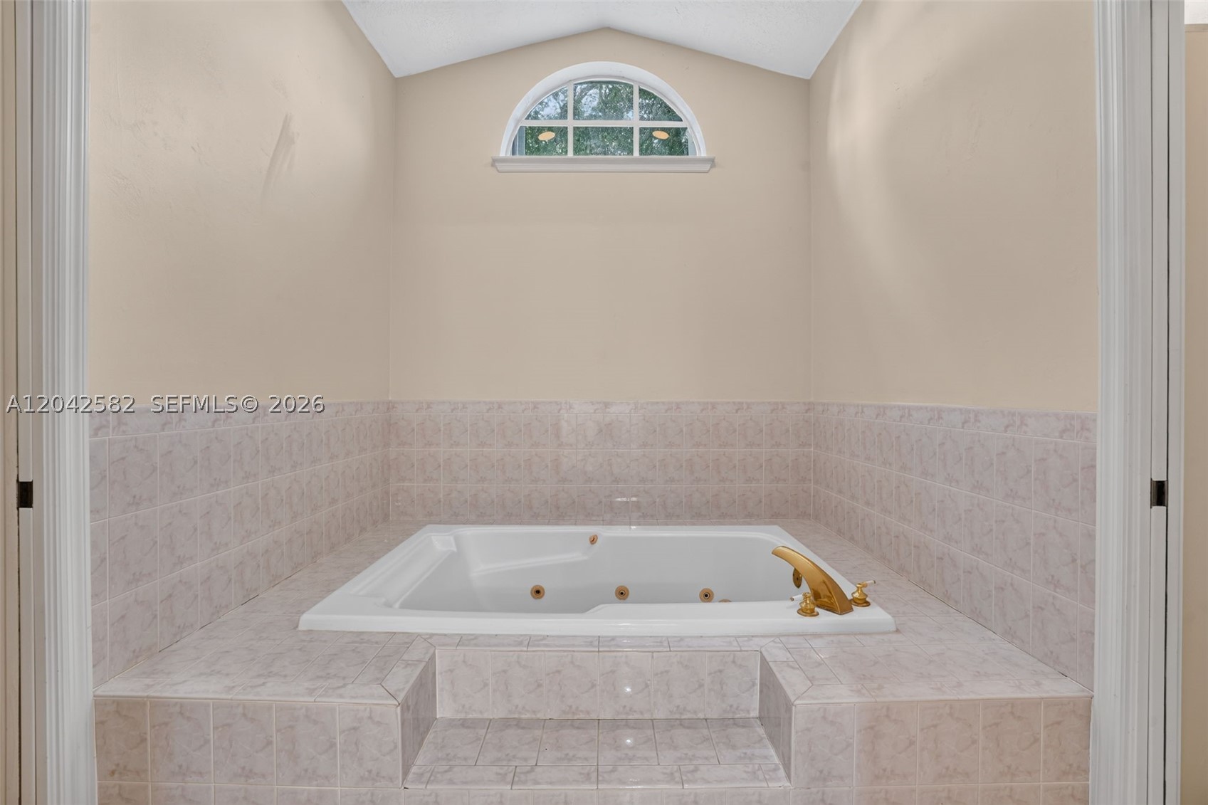 1728 NW 20th St, Homestead FL 33030