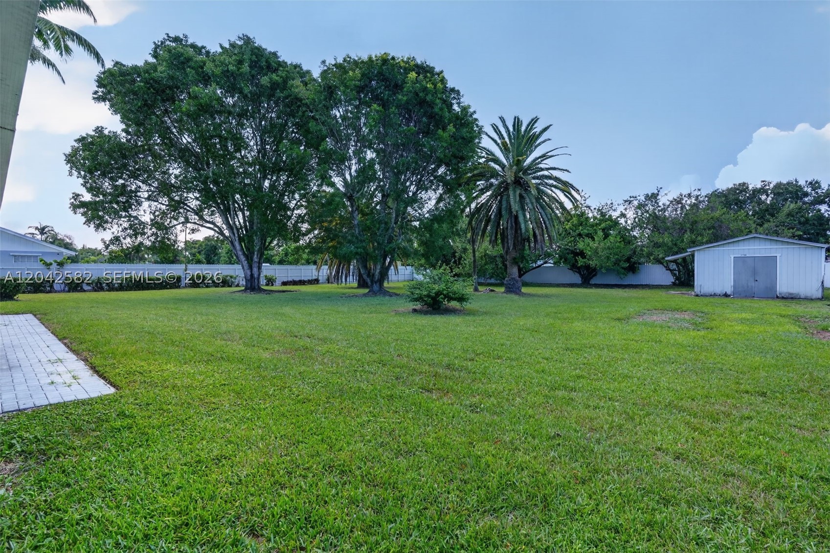 1728 NW 20th St, Homestead FL 33030