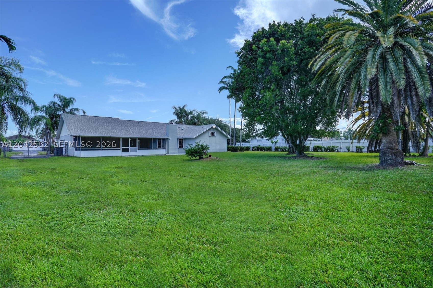 1728 NW 20th St, Homestead FL 33030