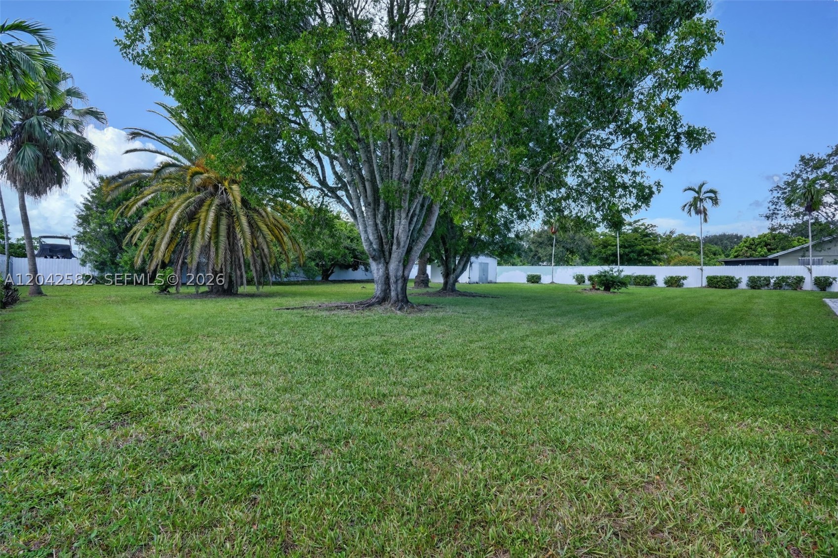 1728 NW 20th St, Homestead FL 33030
