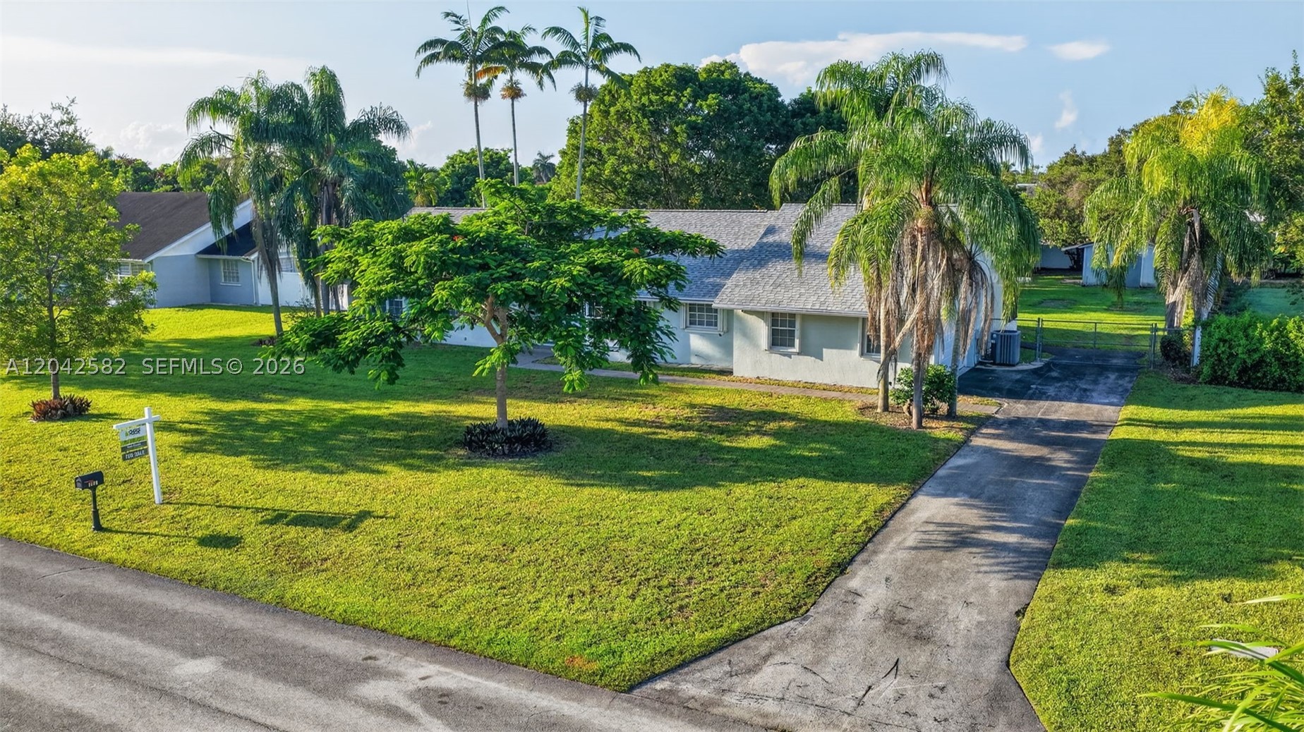1728 NW 20th St, Homestead FL 33030