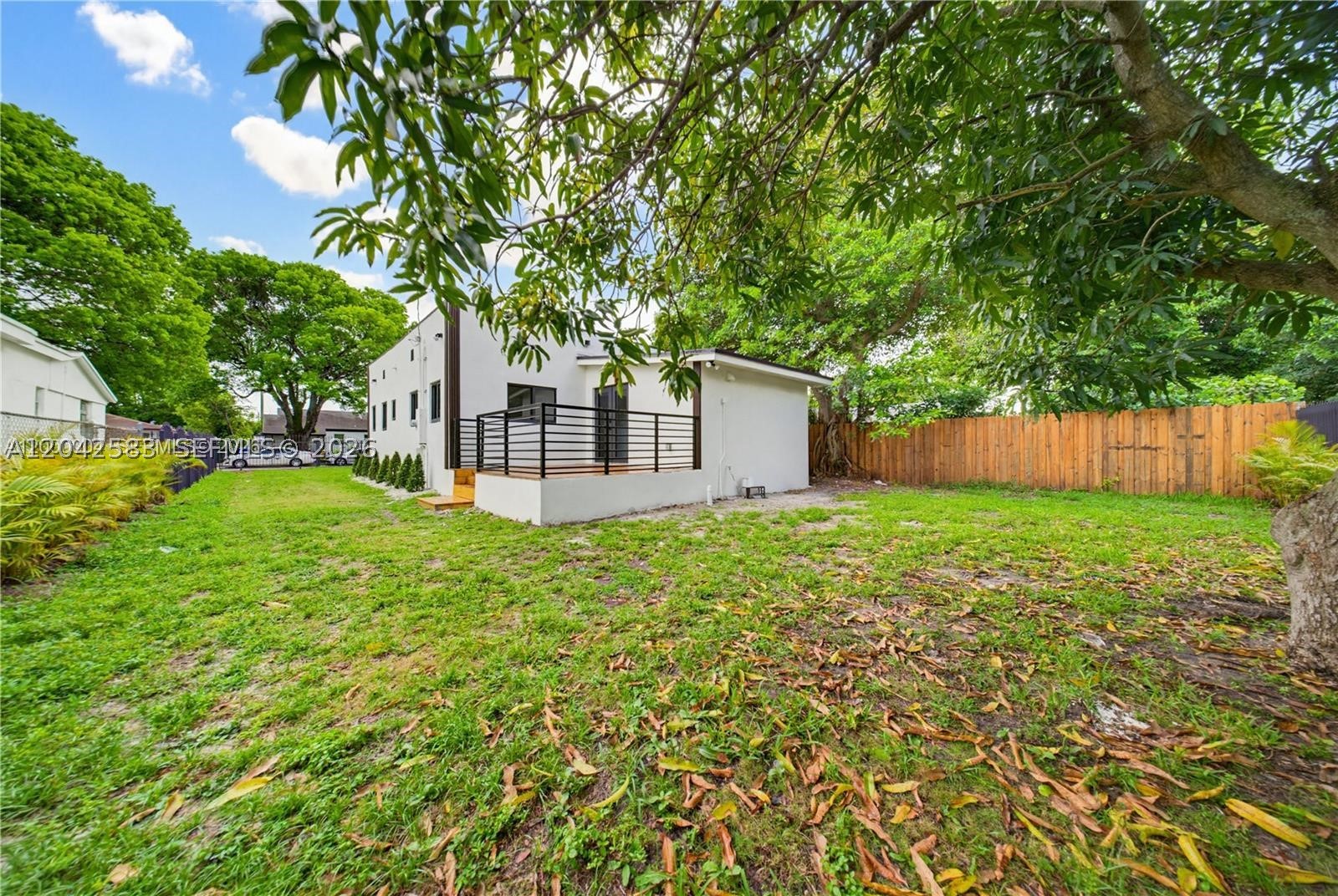 1021 NW 48th St, Miami FL 33127