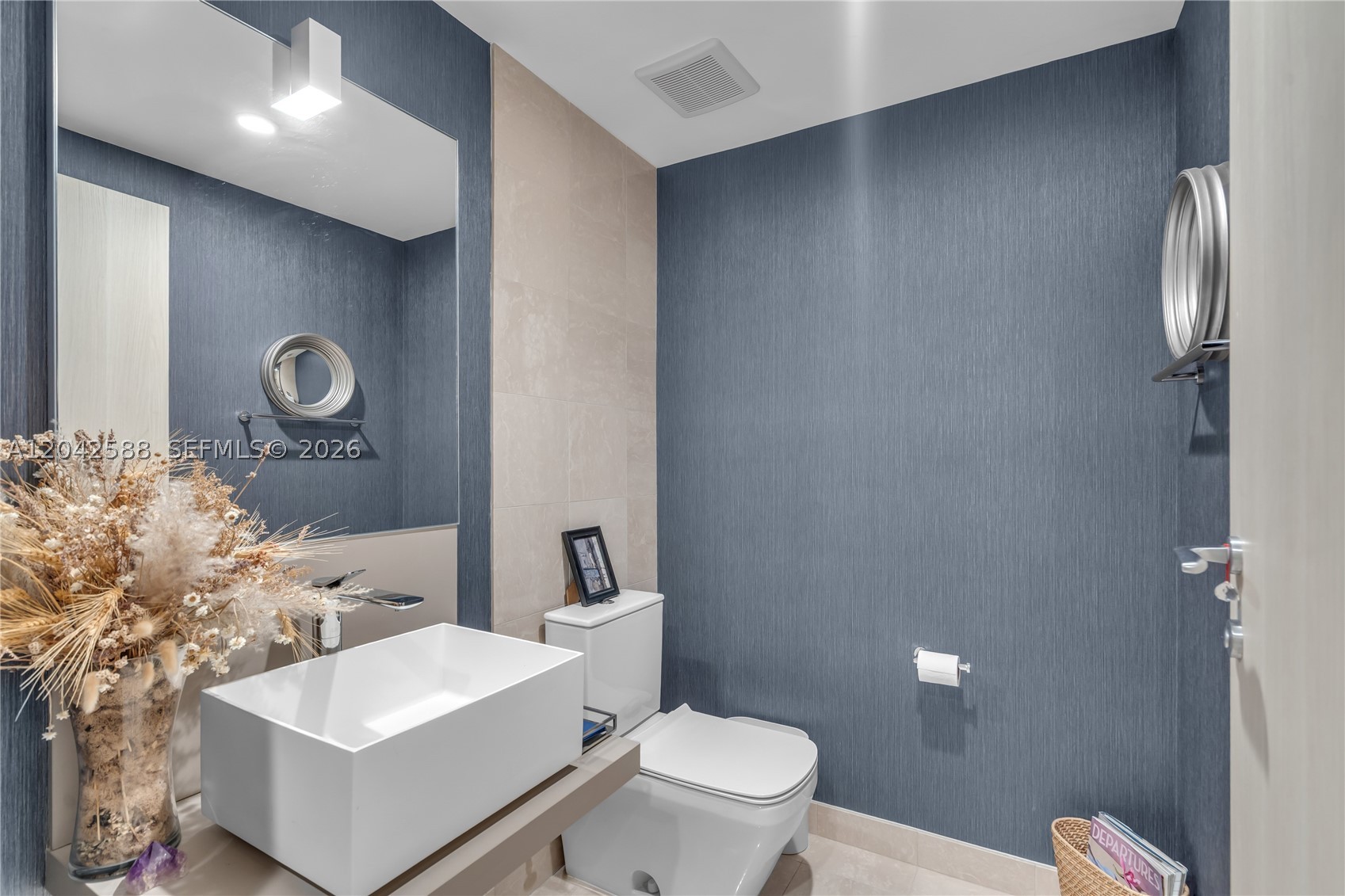 1000 Brickell Plz #2402, Miami FL 33131
