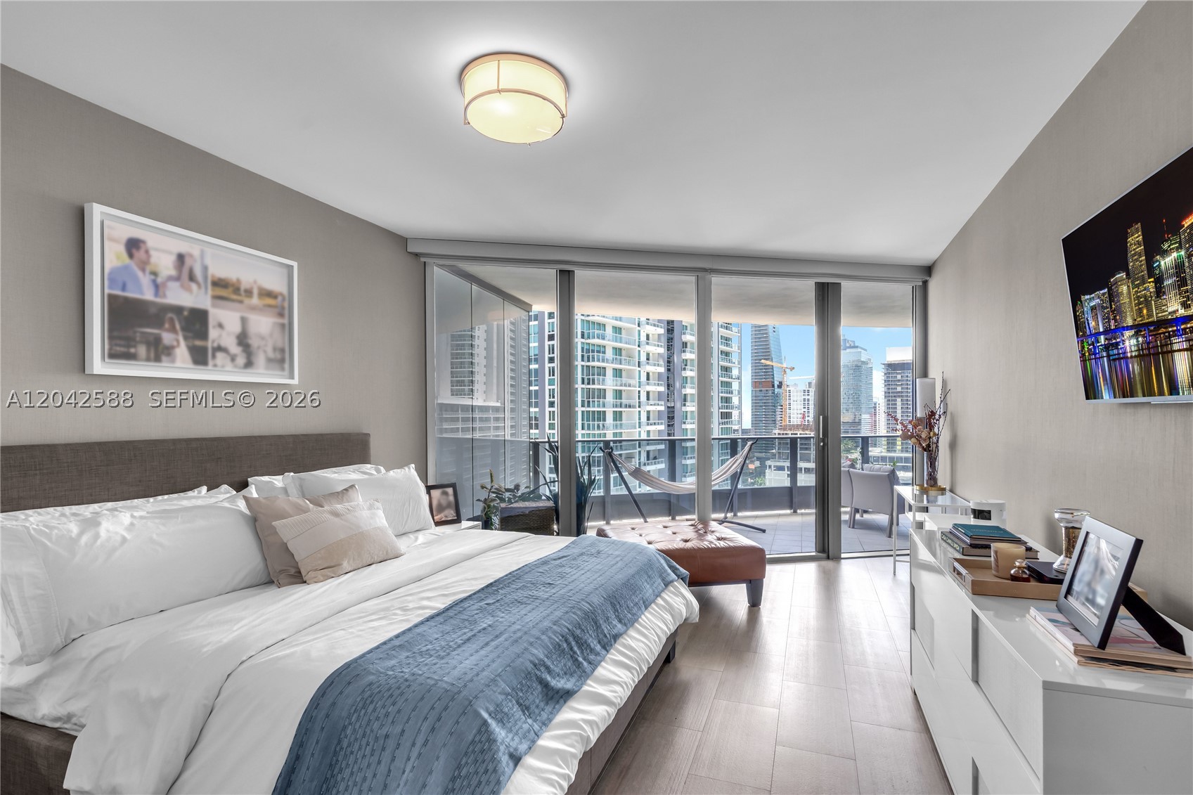 1000 Brickell Plz #2402, Miami FL 33131