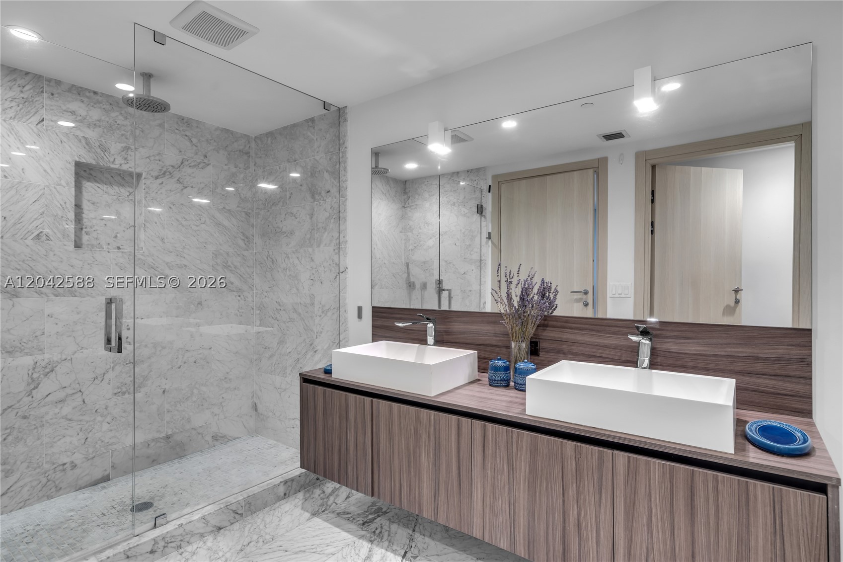 1000 Brickell Plz #2402, Miami FL 33131