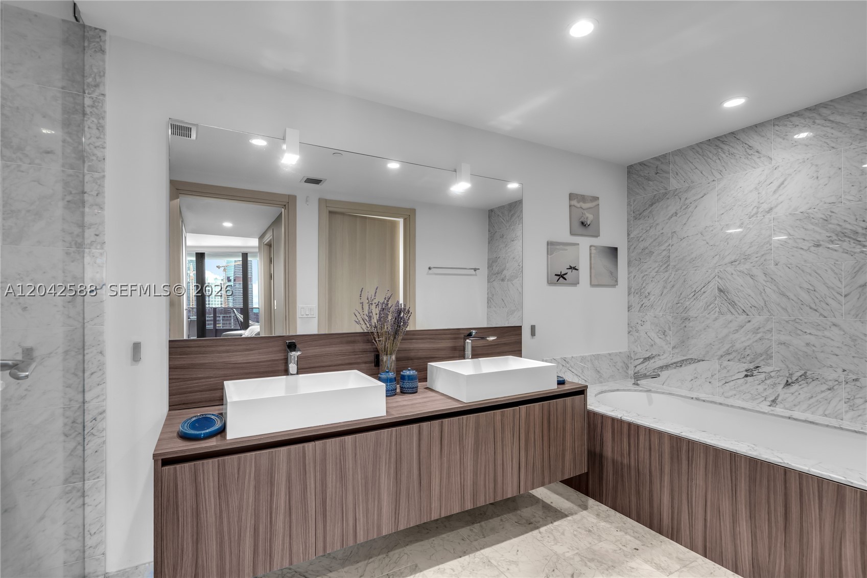 1000 Brickell Plz #2402, Miami FL 33131