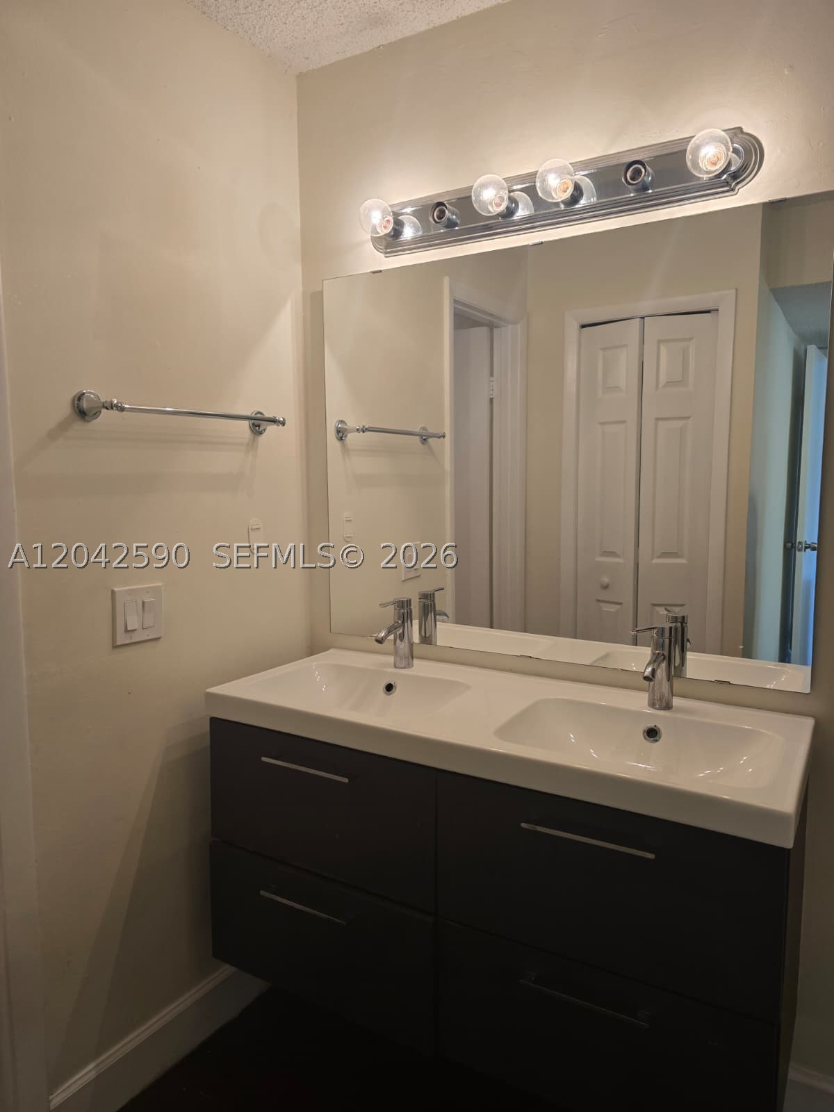 16581 Blatt Blvd #104, Weston FL 33326