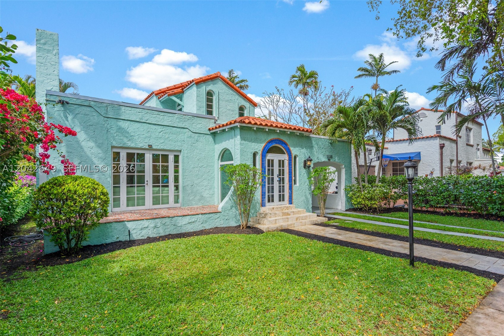 1209 La Mancha Ave, Coral Gables FL 33134