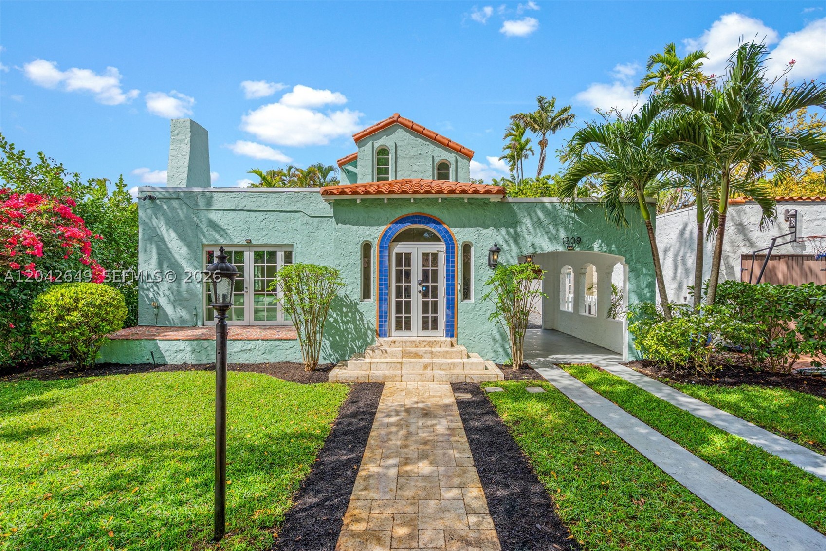 1209 La Mancha Ave, Coral Gables FL 33134