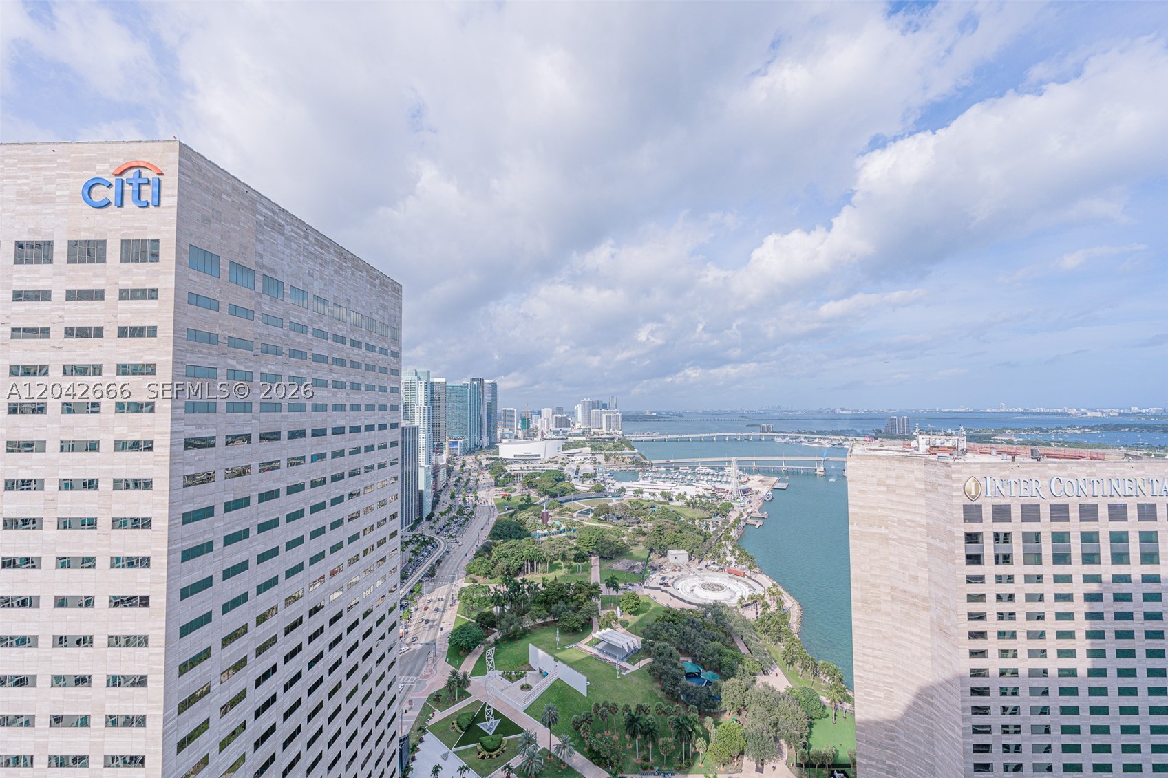325 S BISCAYNE BLVD #4222, Miami FL 33131