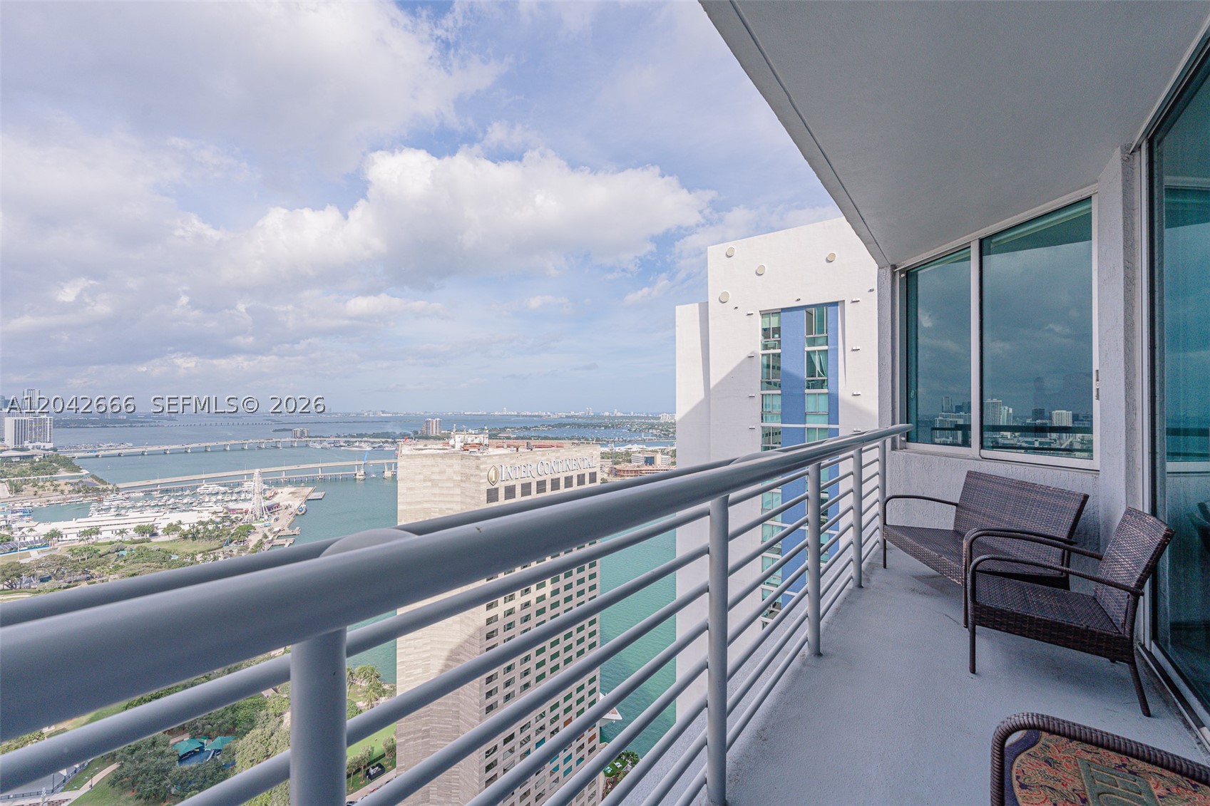 325 S BISCAYNE BLVD #4222, Miami FL 33131