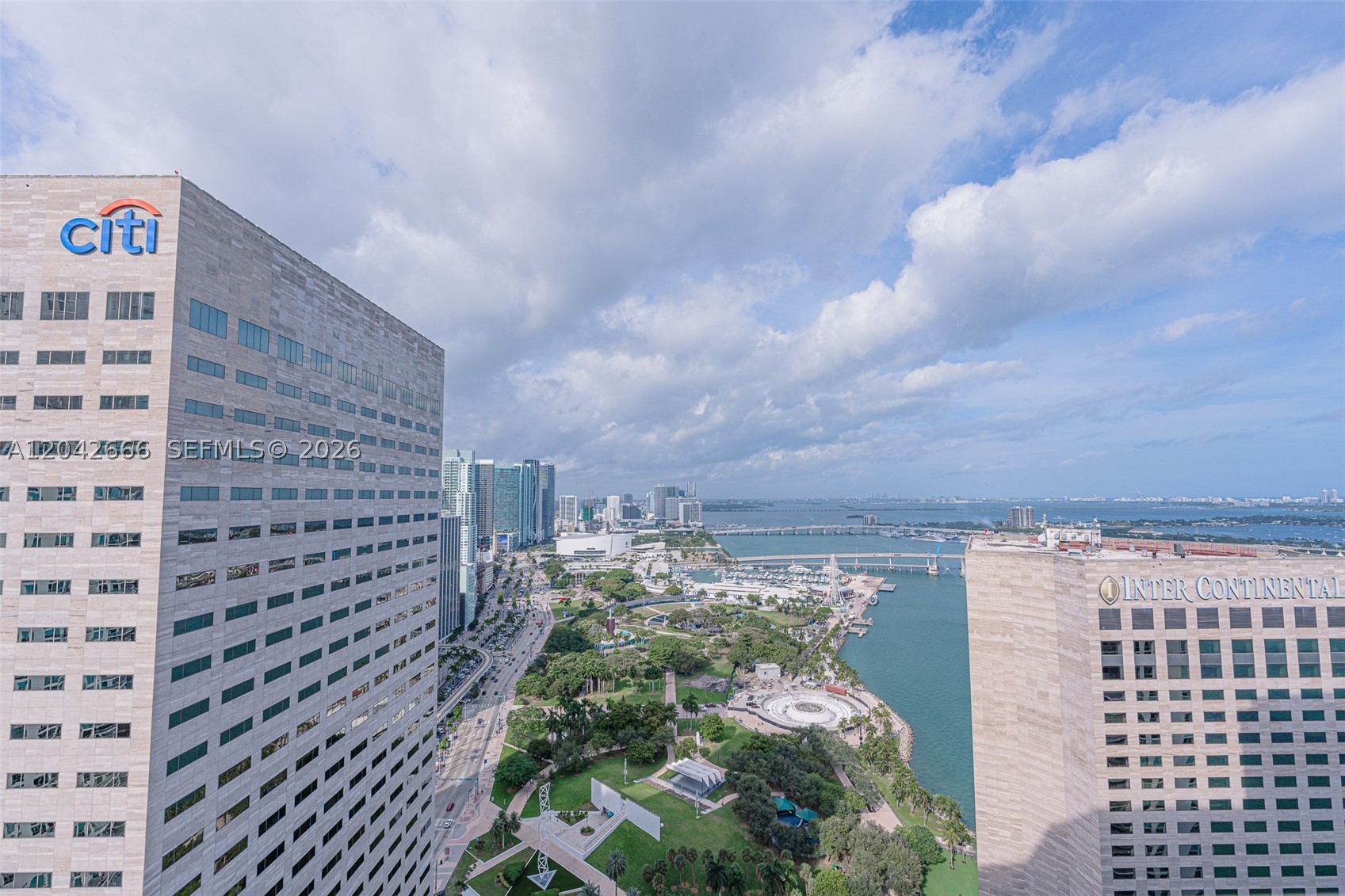 325 S BISCAYNE BLVD #4222, Miami FL 33131