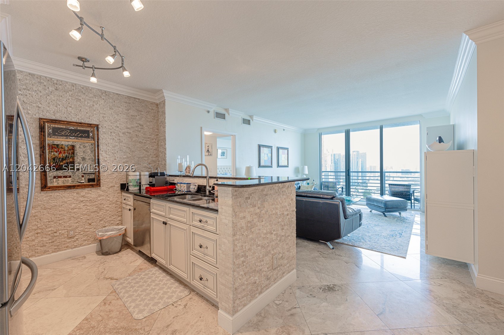 325 S BISCAYNE BLVD #4222, Miami FL 33131