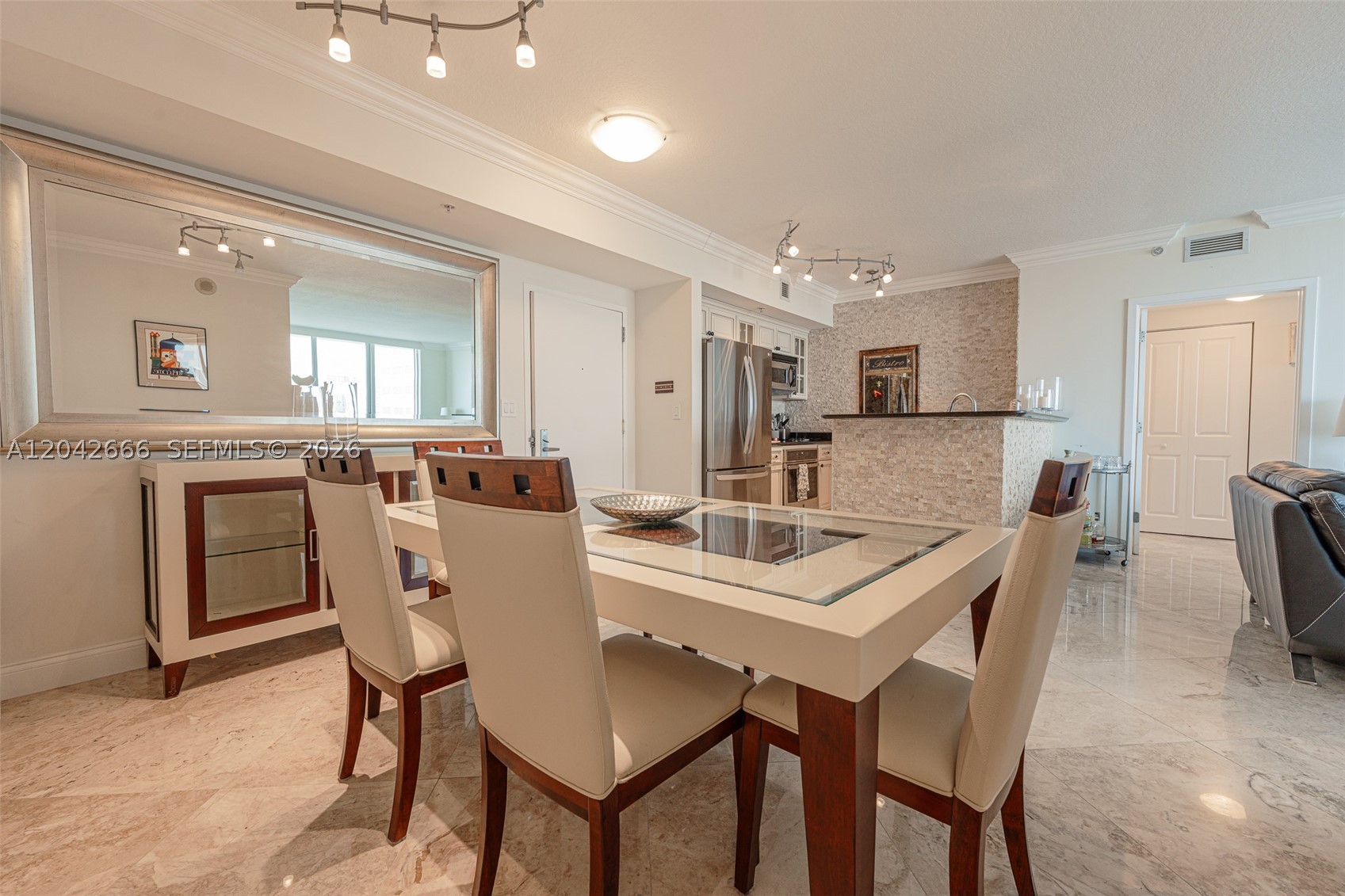 325 S BISCAYNE BLVD #4222, Miami FL 33131