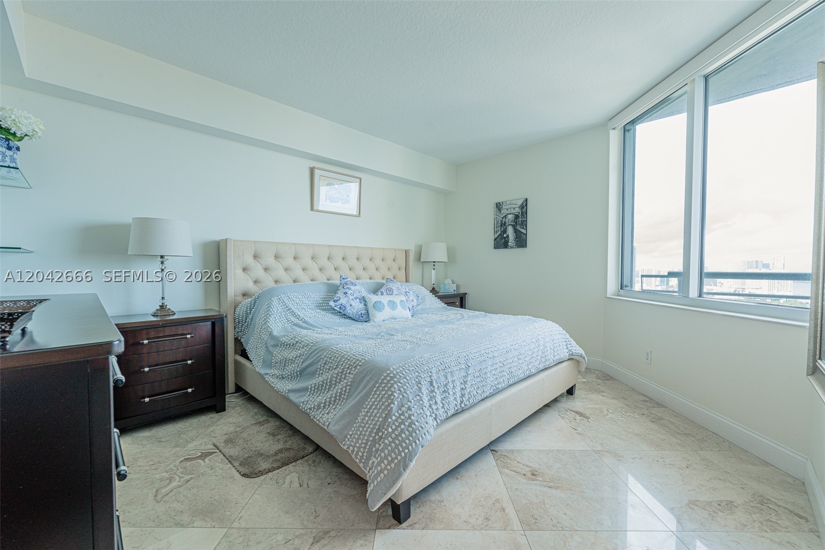 325 S BISCAYNE BLVD #4222, Miami FL 33131