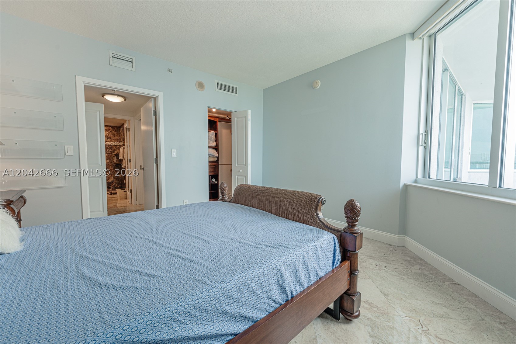 325 S BISCAYNE BLVD #4222, Miami FL 33131