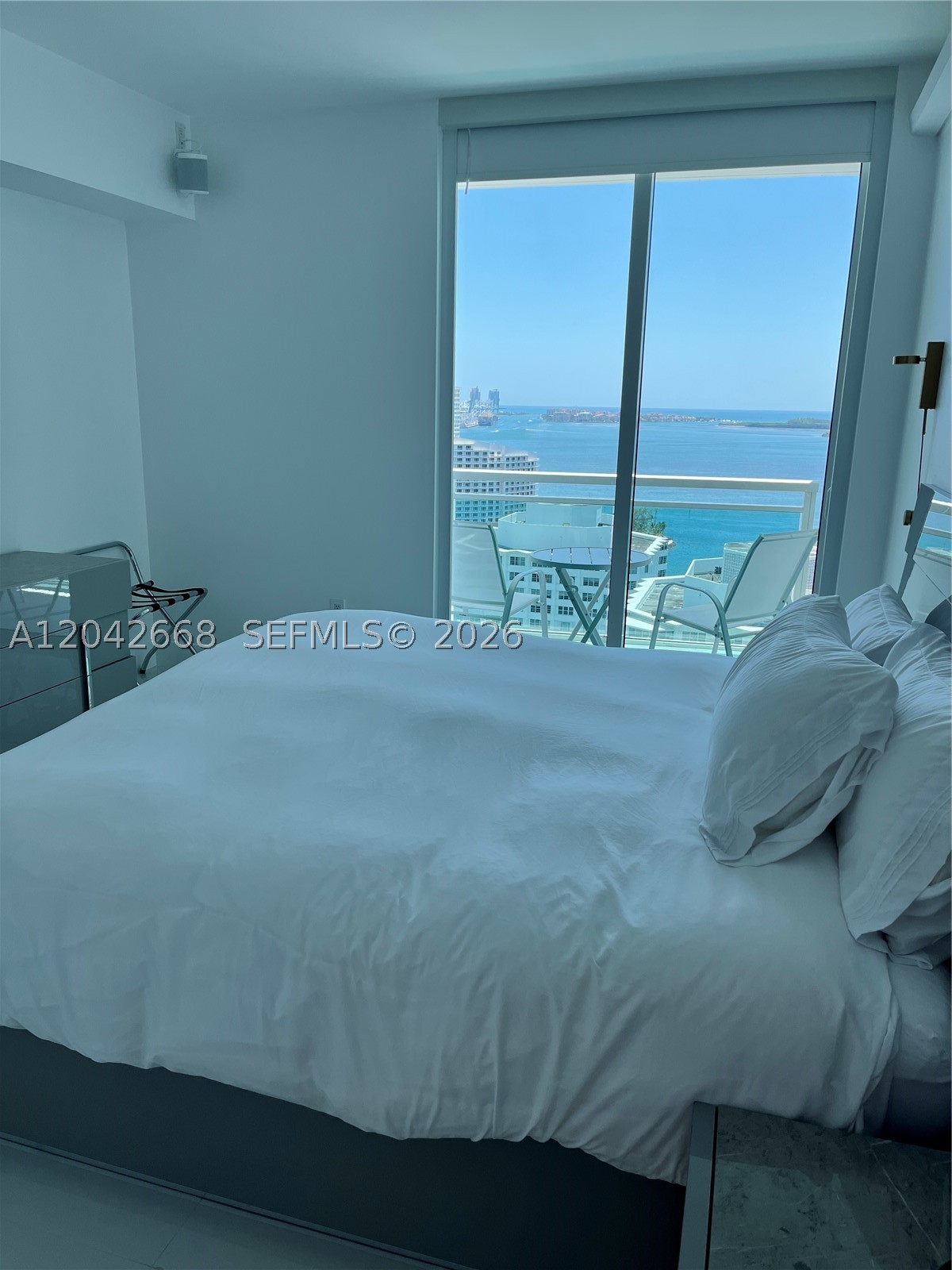 951 Brickell Ave #2704, Miami FL 33131