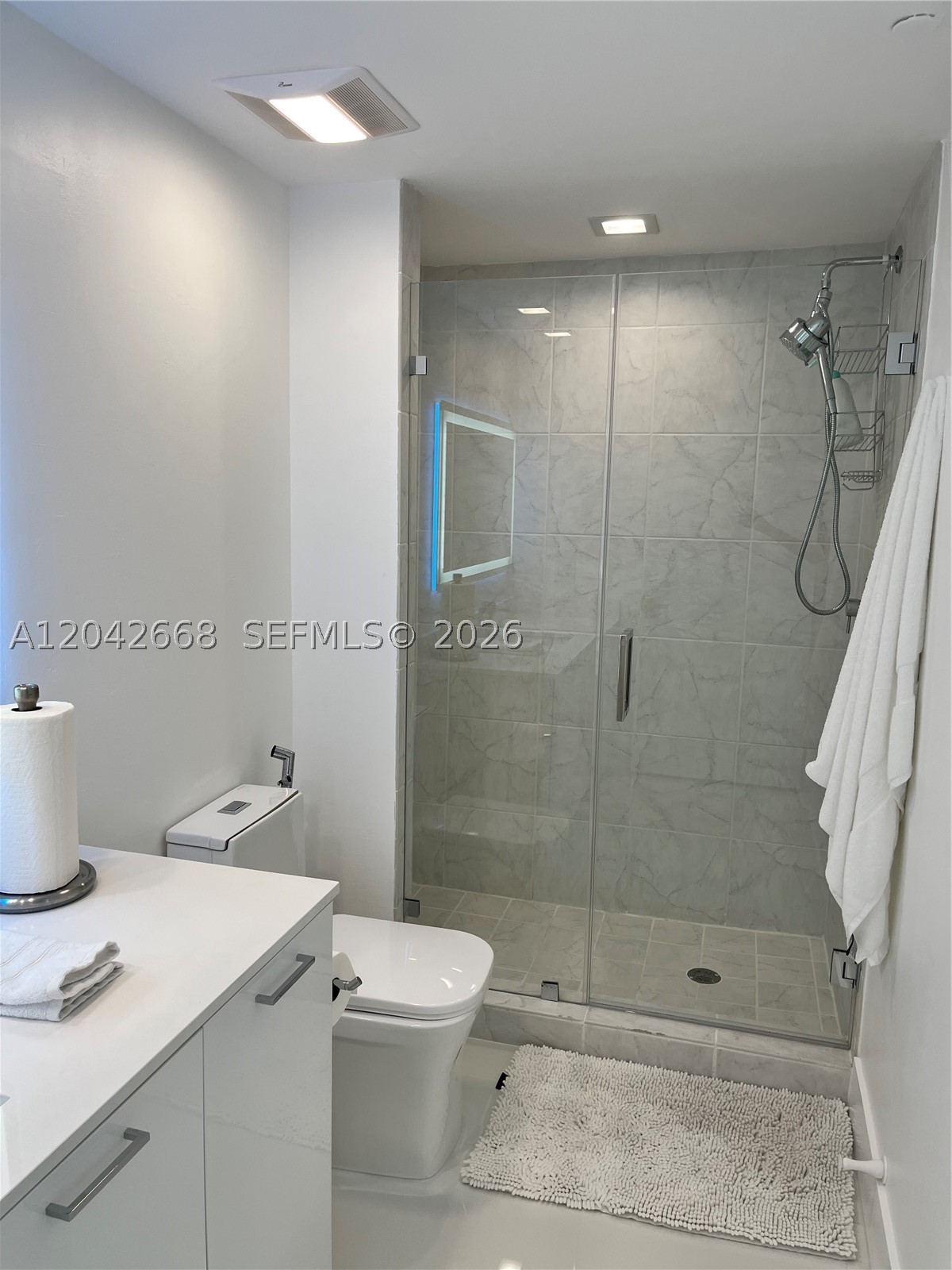 951 Brickell Ave #2704, Miami FL 33131