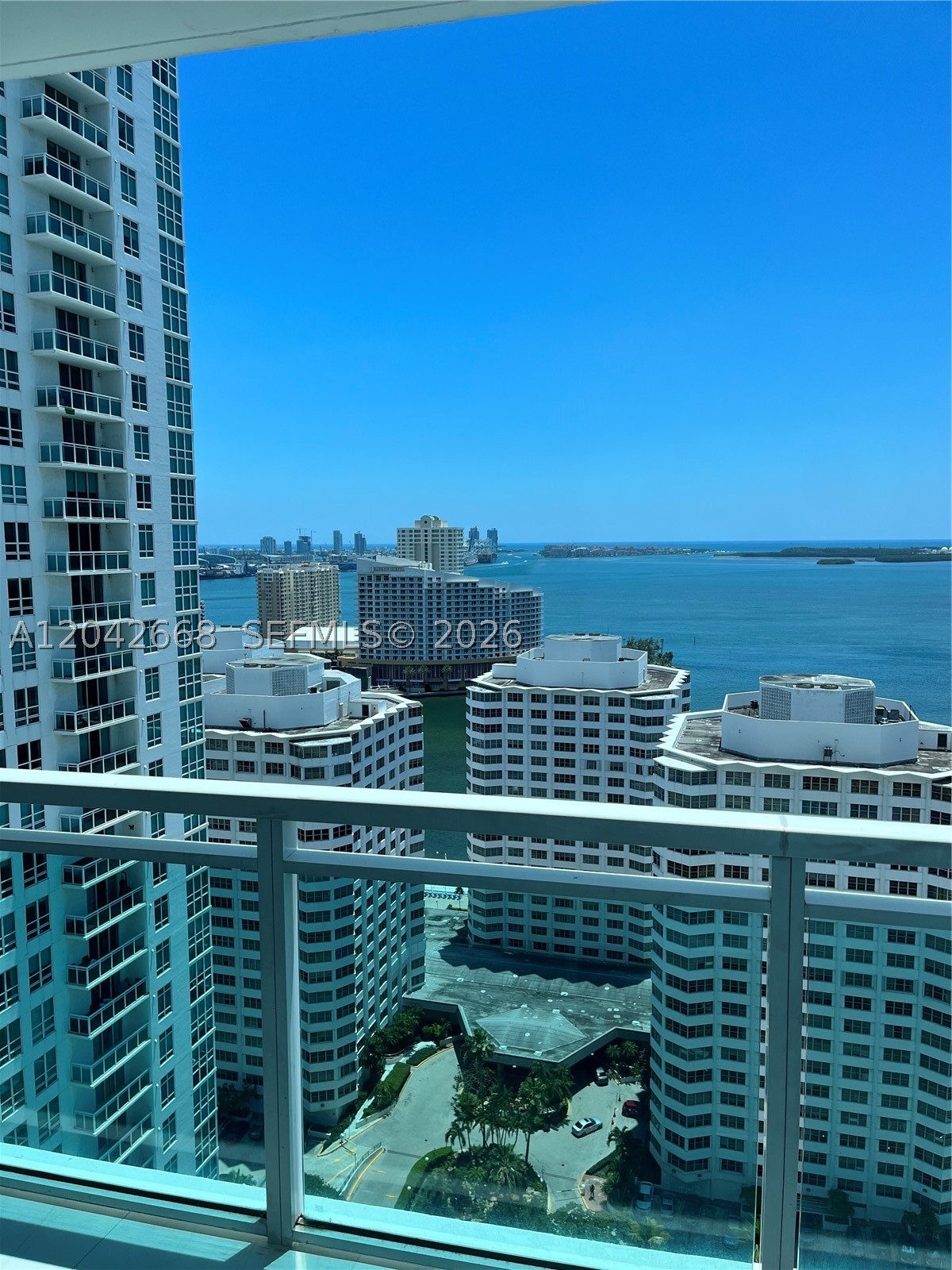 951 Brickell Ave #2704, Miami FL 33131